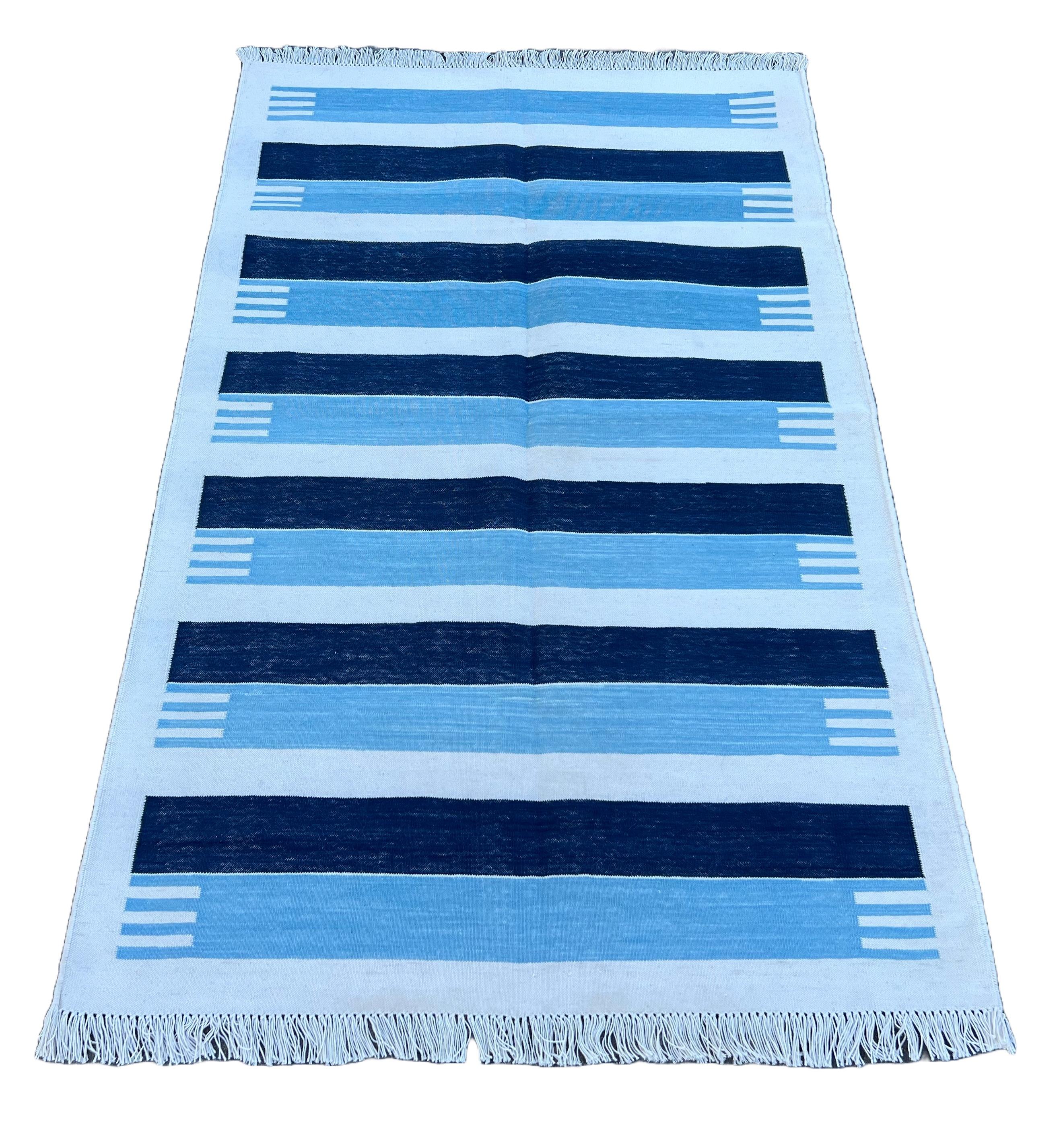 Handmade Cotton Area Flat Weave Rug, 3x5 Blue And White Striped Indian Dhurrie In New Condition For Sale In Jaipur, IN