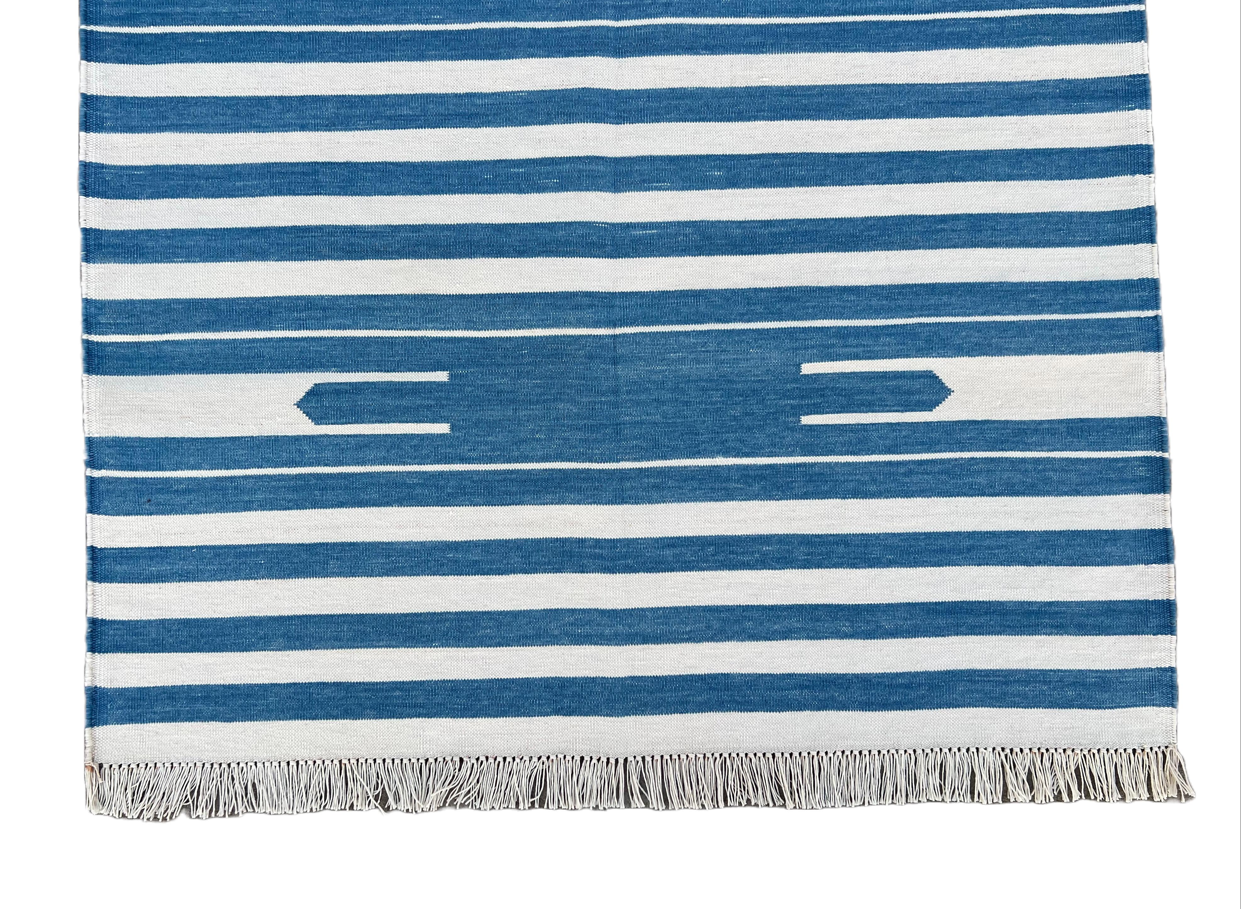 Contemporary Handmade Cotton Area Flat Weave Rug, 3'x5' Blue And White Striped Indian Dhurrie For Sale