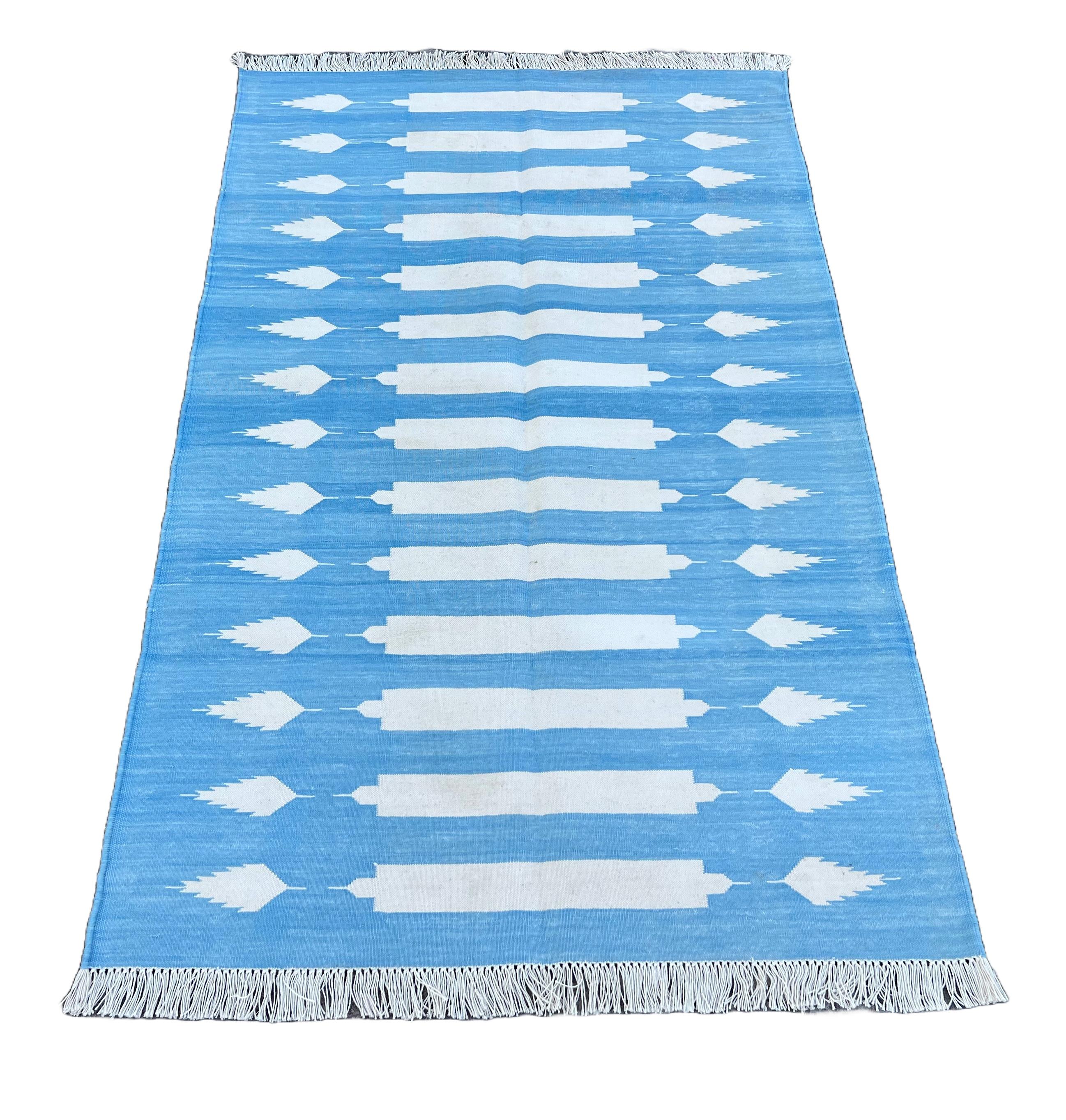 Contemporary Handmade Cotton Area Flat Weave Rug, 3x5 Blue And White Striped Indian Dhurrie For Sale