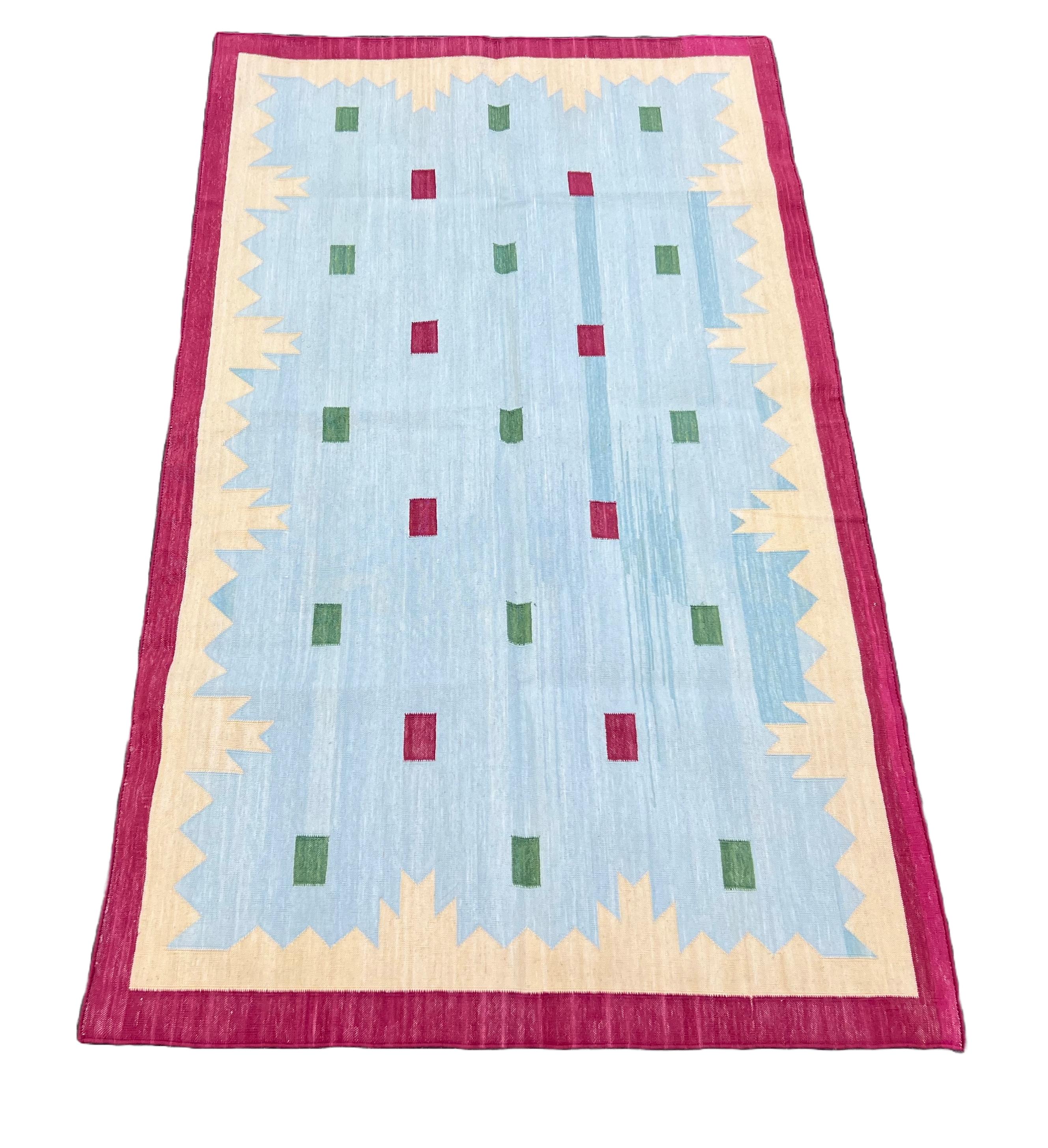 Handmade Cotton Area Flat Weave Rug, 3x5 Blue Pink Geometric Star Indian Dhurrie In New Condition For Sale In Jaipur, IN