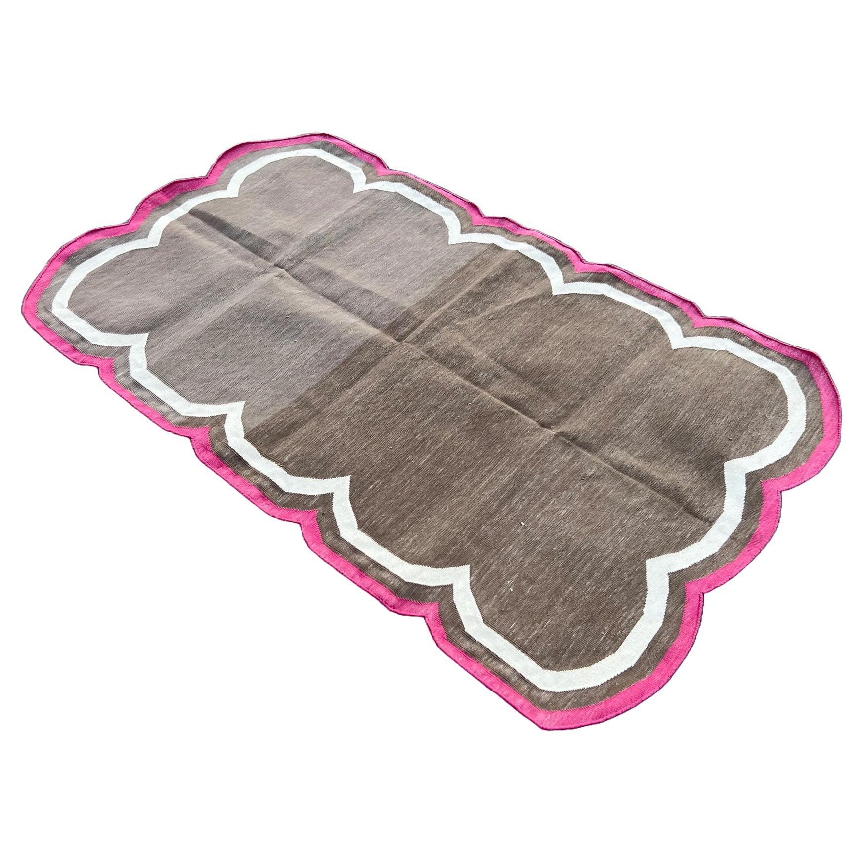 Handmade Cotton Area Flat Weave Rug, 3x5 Brown And Pink Scalloped Kilim Dhurrie For Sale