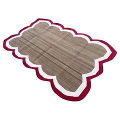 Handgefertigter Flachgewebe-Teppich aus Baumwolle, 3x5 Brown und Red Scalloped Kilim Dhurrie