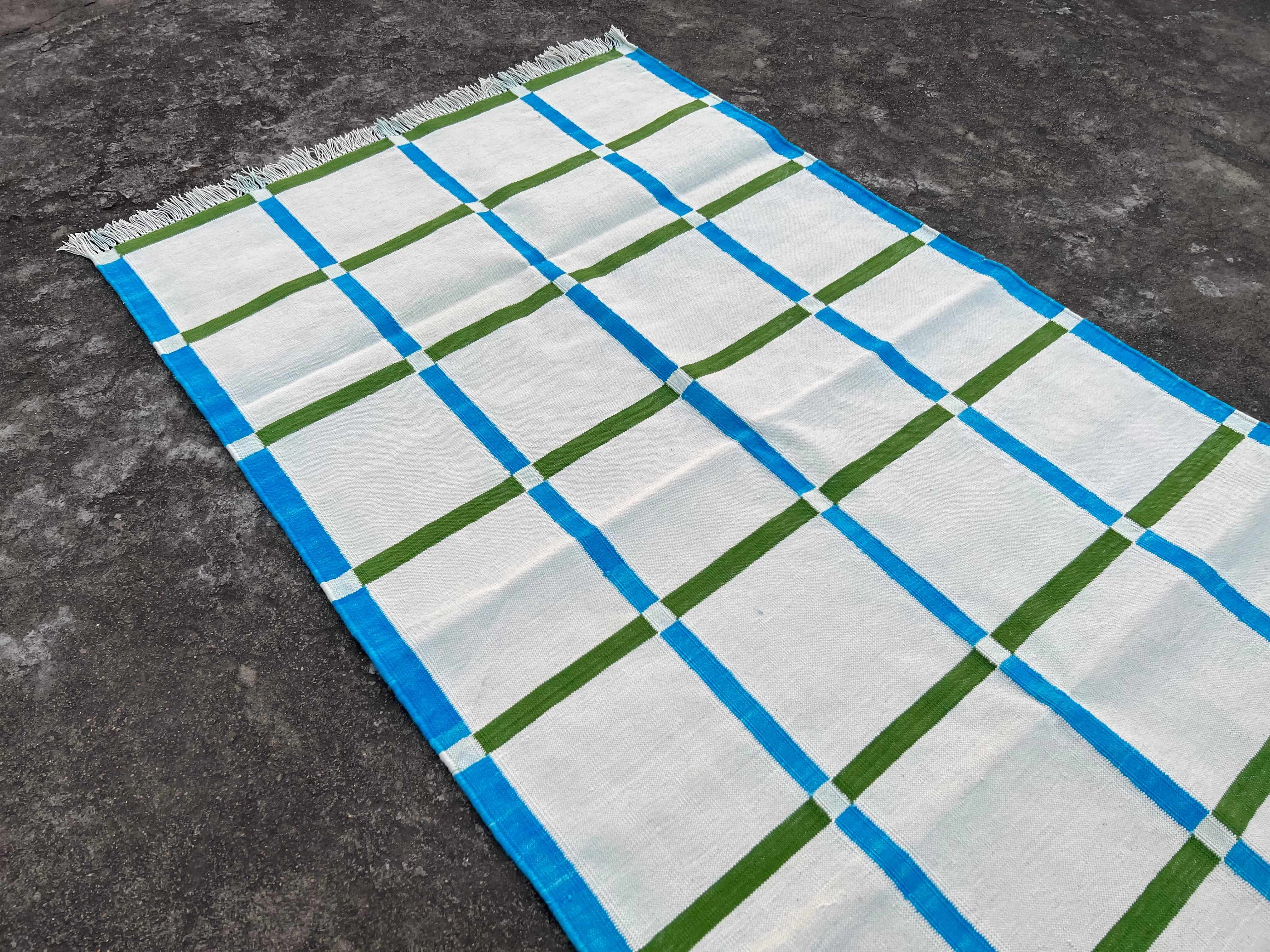 Handmade Cotton Area Flat Weave Rug, 3x5 Cream And Green Checked Indian Dhurrie In New Condition For Sale In Jaipur, IN