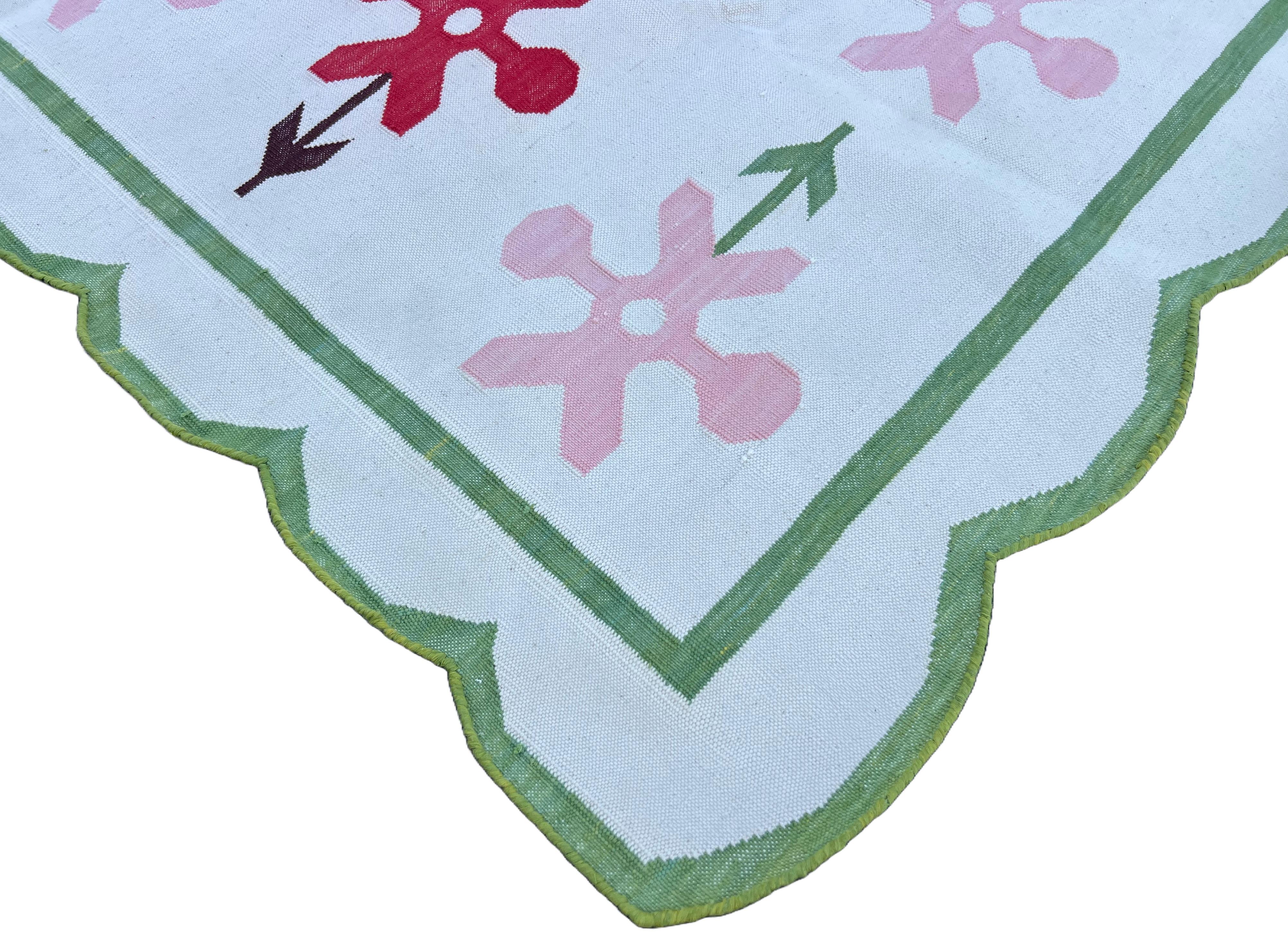 Mid-Century Modern Tapis Dhurrie indien à tissage plat fait à la main, 3x5, crème, vert, rouge fleur indien en vente