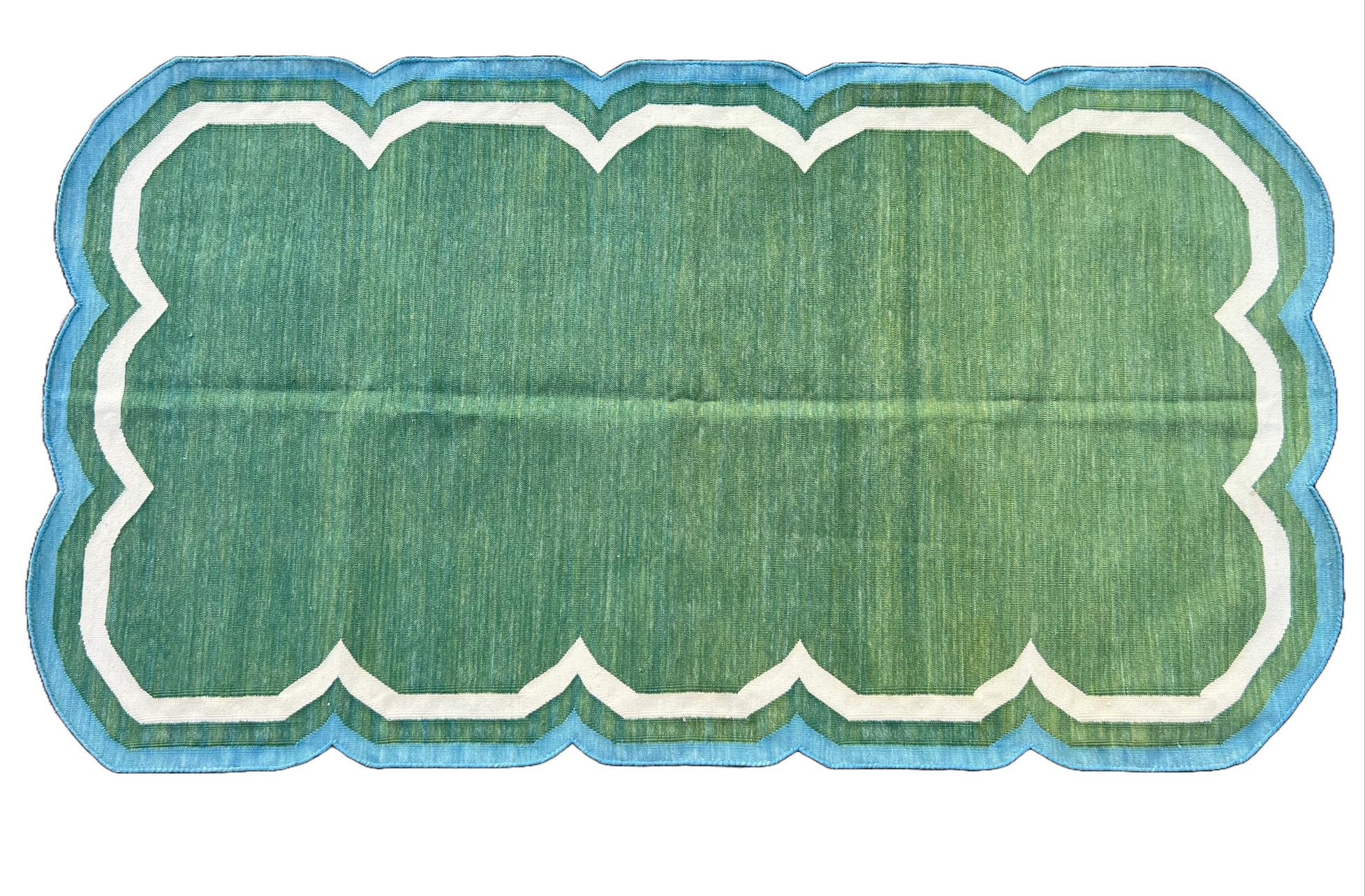 Handmade Cotton Area Flat Weave Rug, 3x5 Green And Blue Scalloped Kilim Dhurrie For Sale 3