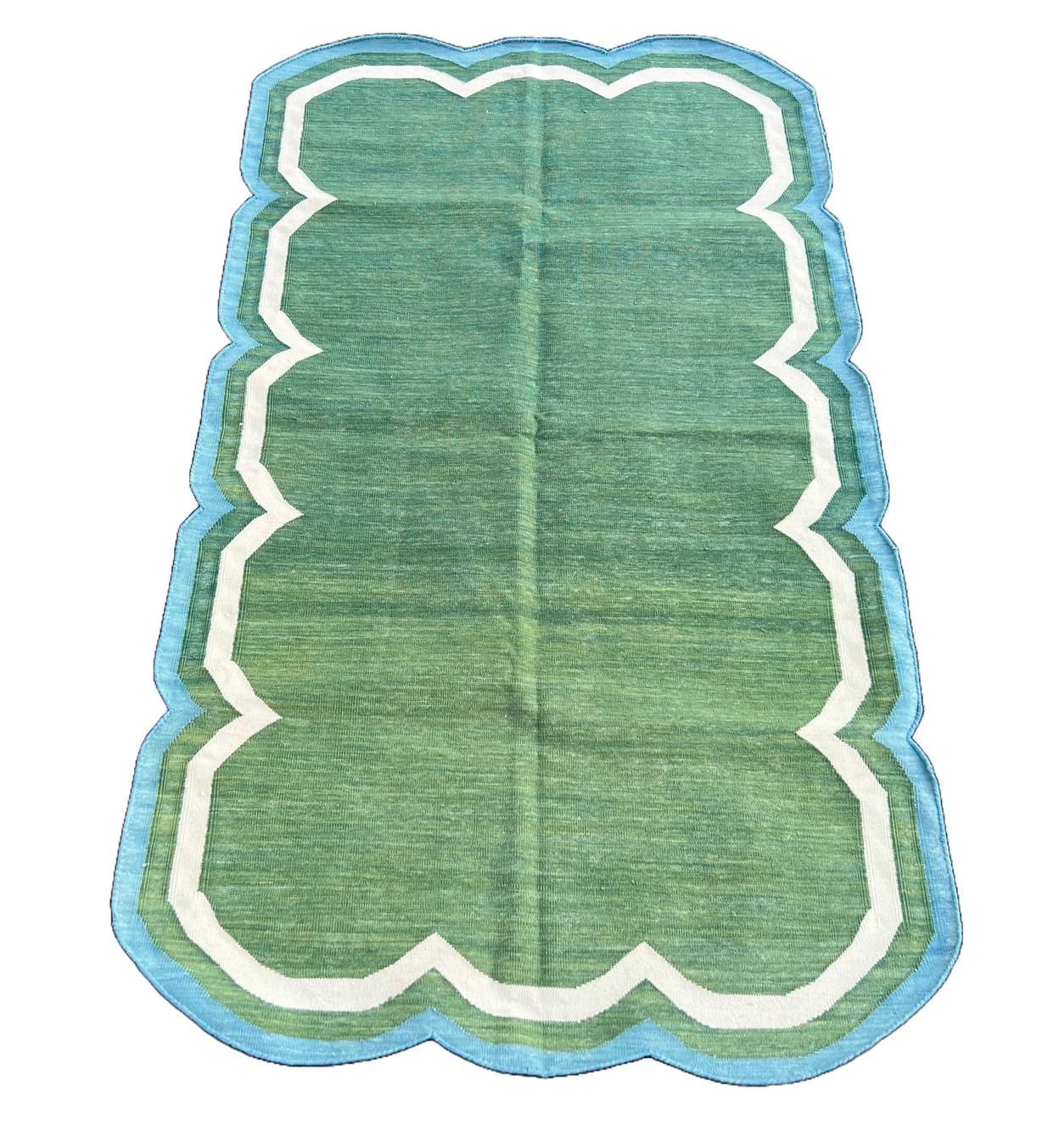 Handmade Cotton Area Flat Weave Rug, 3x5 Green And Blue Scalloped Kilim Dhurrie In New Condition For Sale In Jaipur, IN