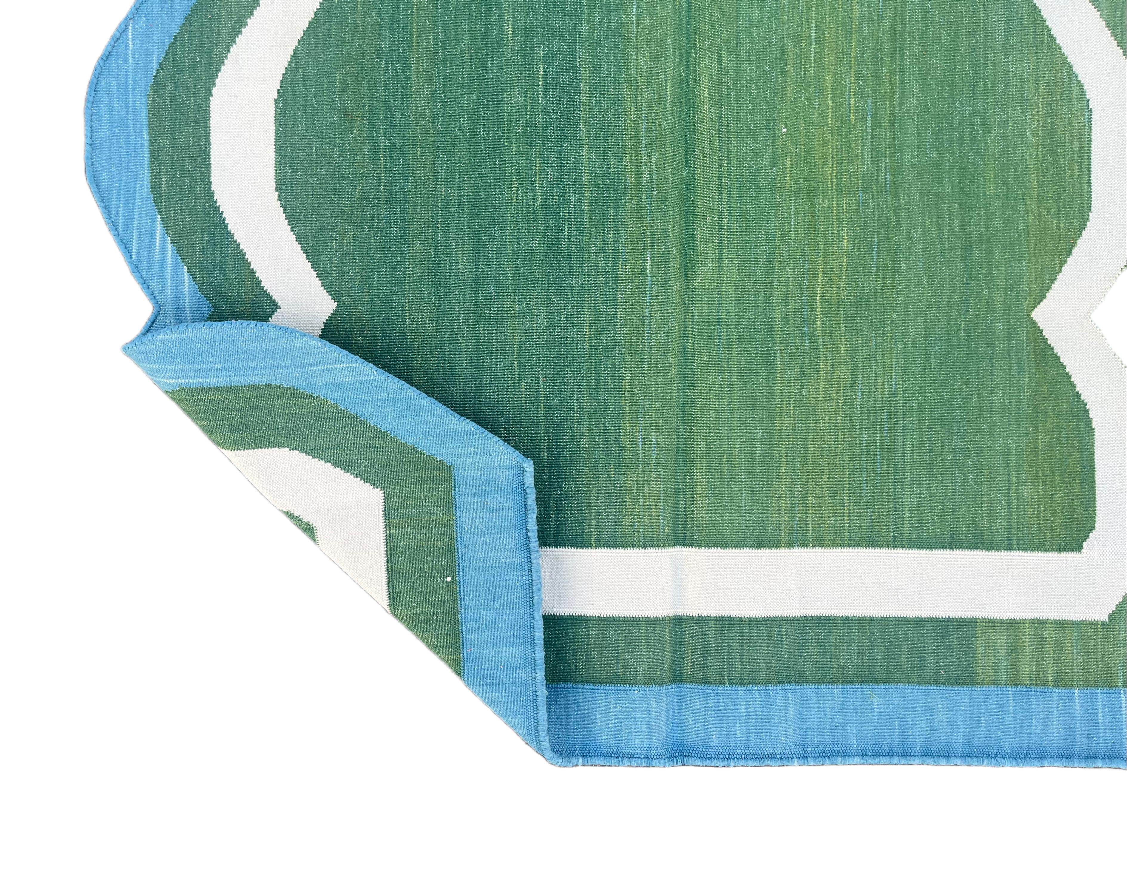 Alfombra de algodón hecha a mano de tejido plano, 3x5 verde y azul festoneado Kilim Dhurrie Algodón en venta