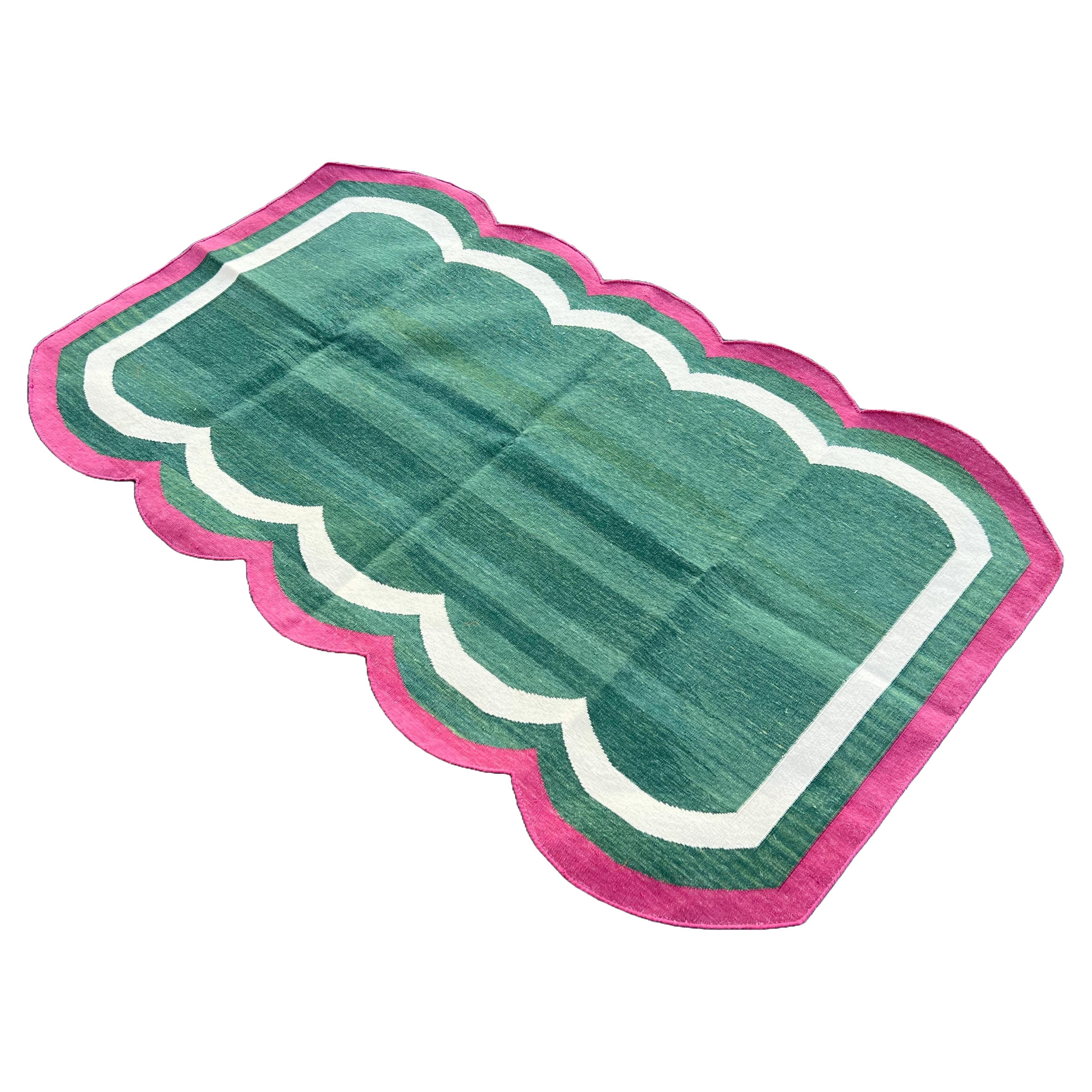 Handmade Cotton Area Flat Weave Rug, 3x5 Green And Pink Scalloped Indian Dhurrie For Sale