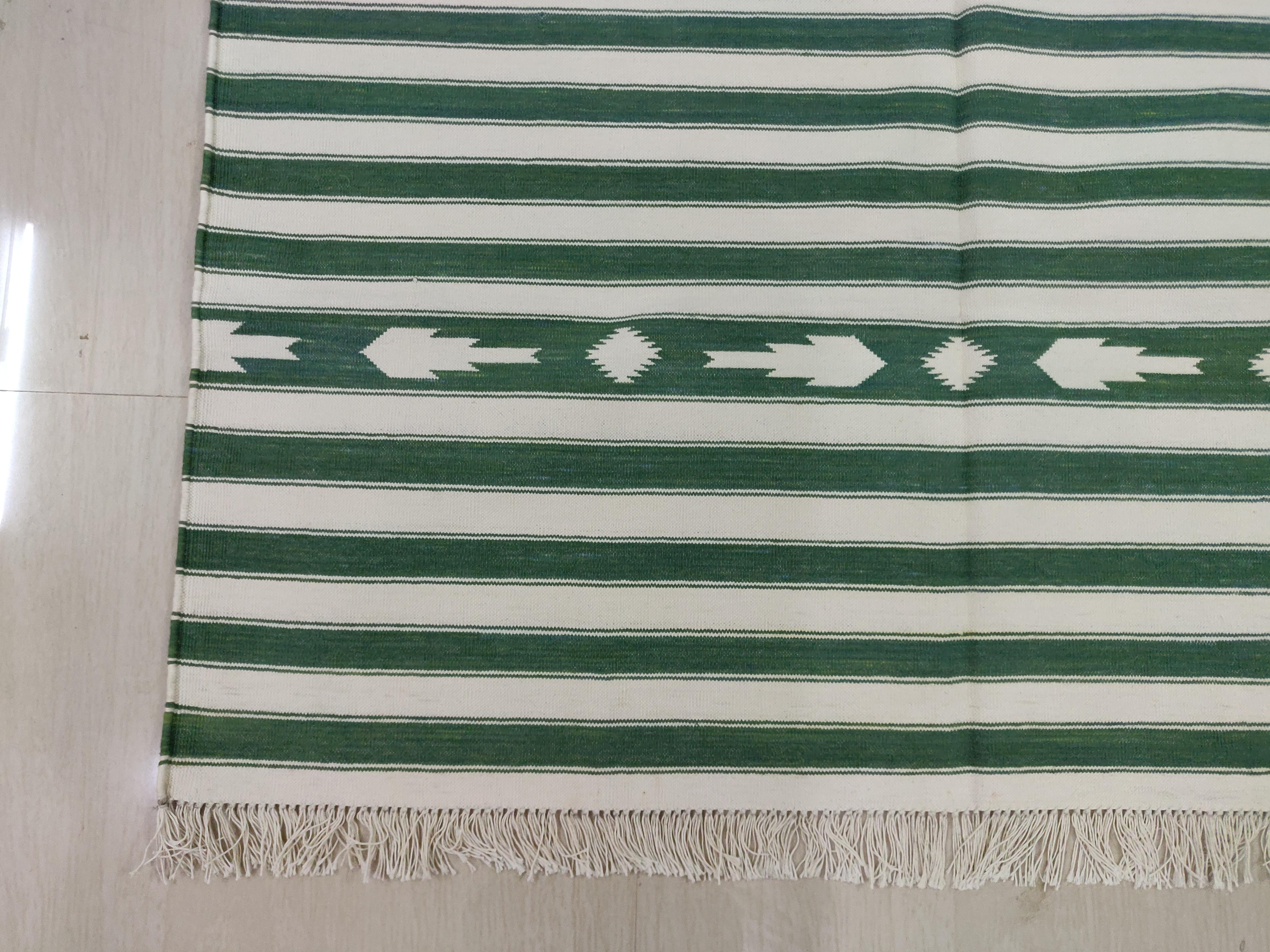 Handmade Cotton Area Flat Weave Rug, 3x5 Green And White Striped Indian Dhurrie In New Condition For Sale In Jaipur, IN