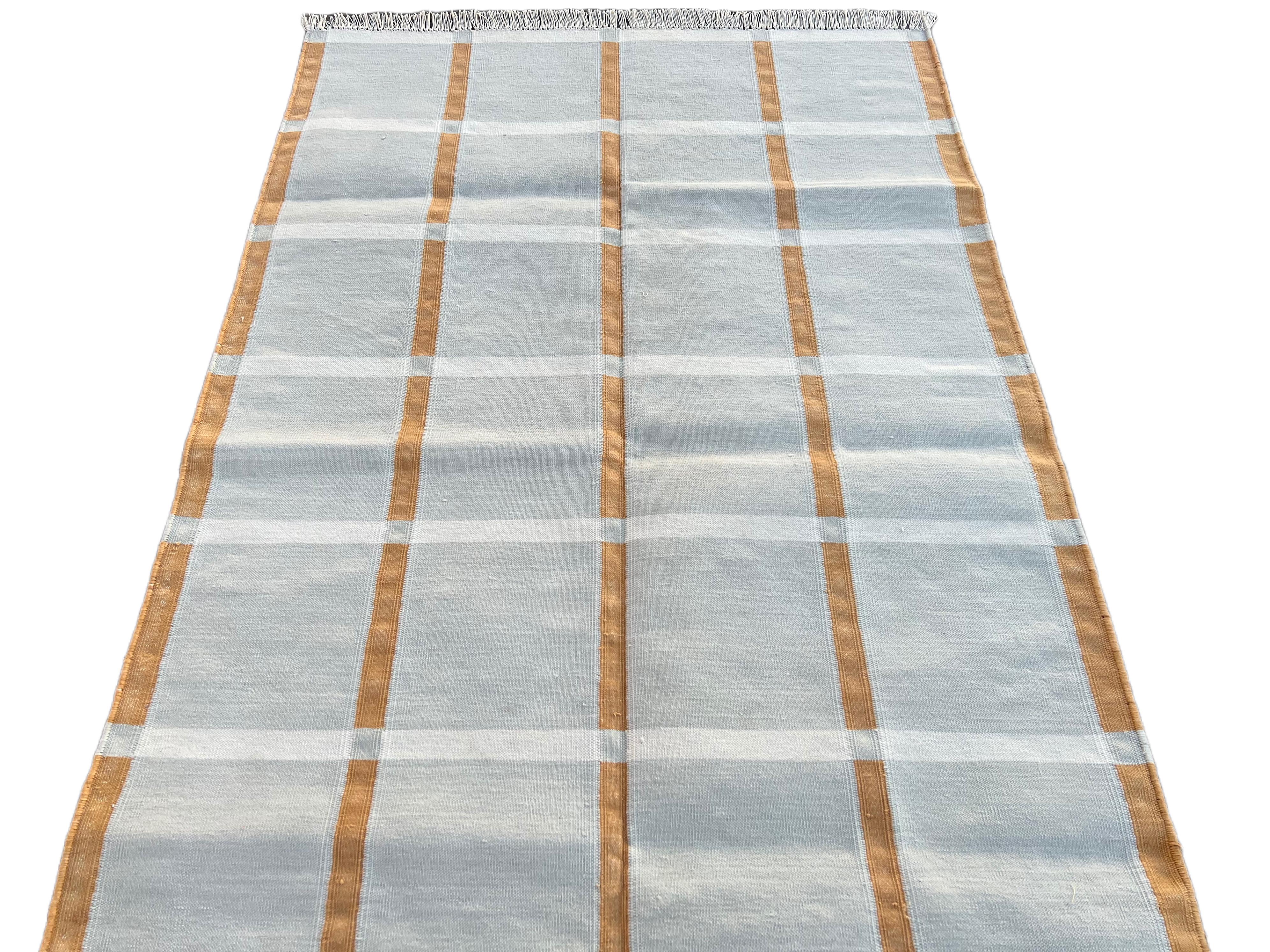 Alfombra de Algodón Hecha a Mano, 3x5 Cuadros Grises y Naranjas Dhurrie India en venta 1