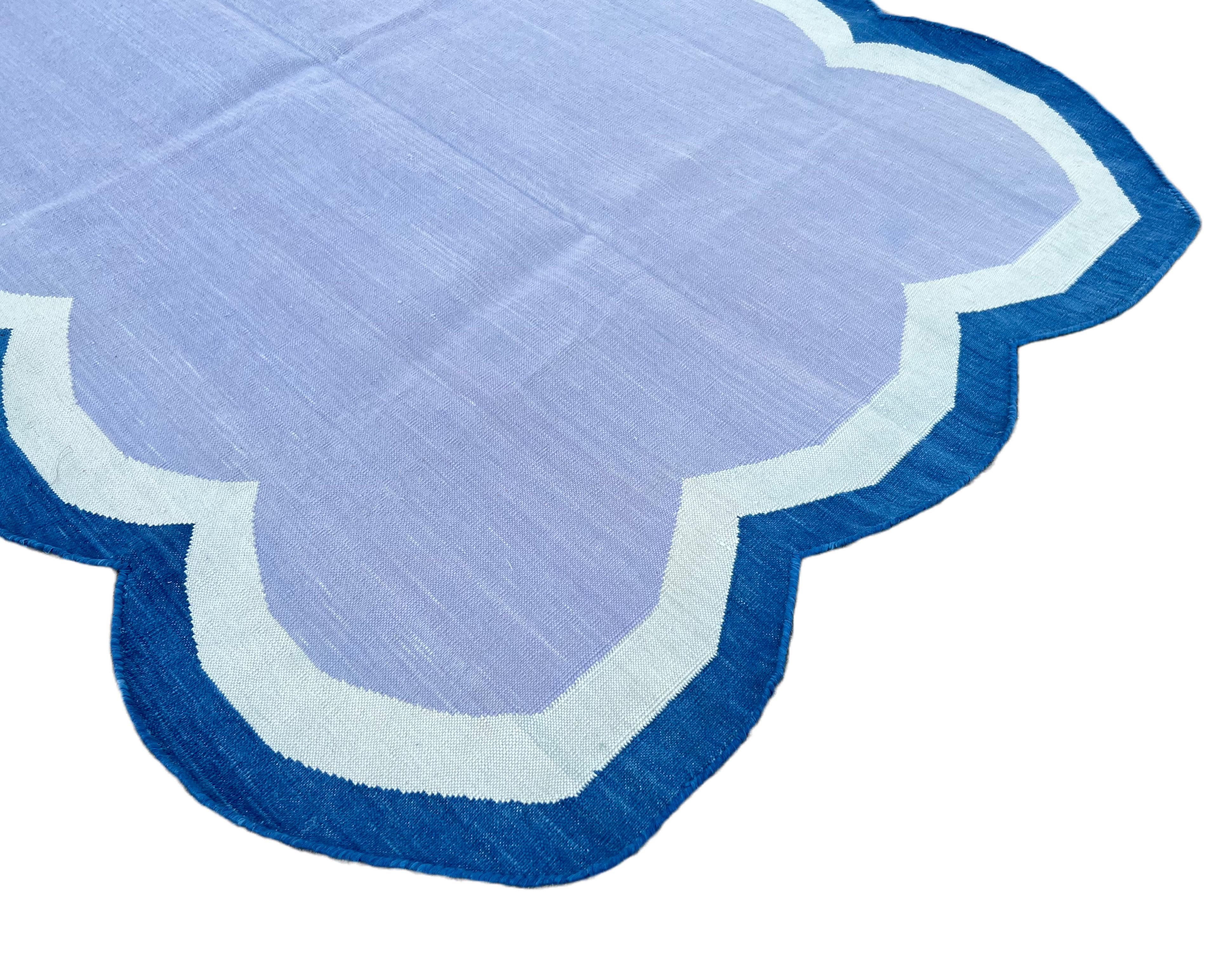 Handgefertigter Flachgewebe-Teppich aus Baumwolle, 3x5 Lavendel und blauer Jakobsmuschel-Kelim Dhurrie (Indisch) im Angebot