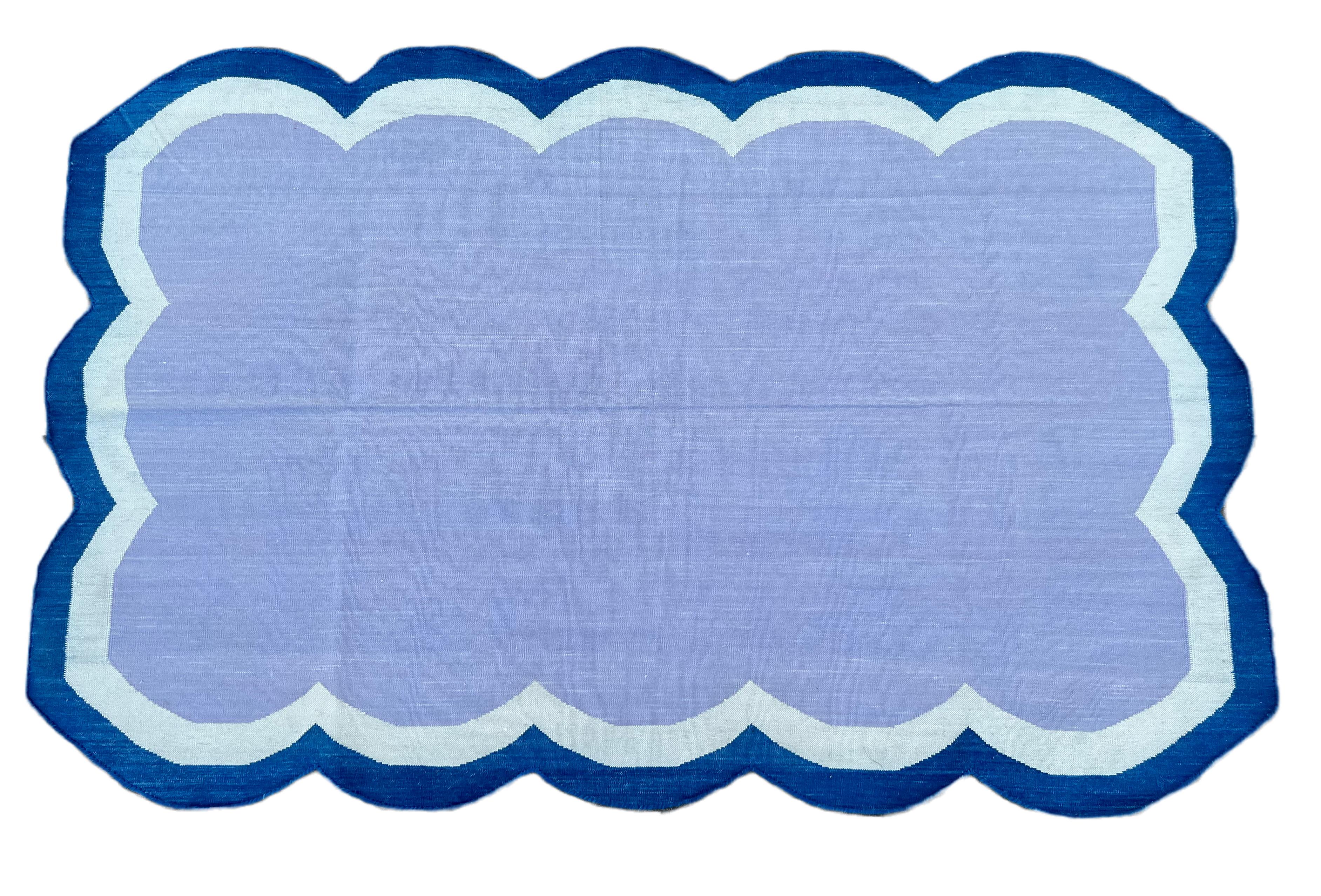 Handmade Cotton Area Flat Weave Rug, 3x5 Lavender And Blue Scallop Kilim Dhurrie For Sale 2