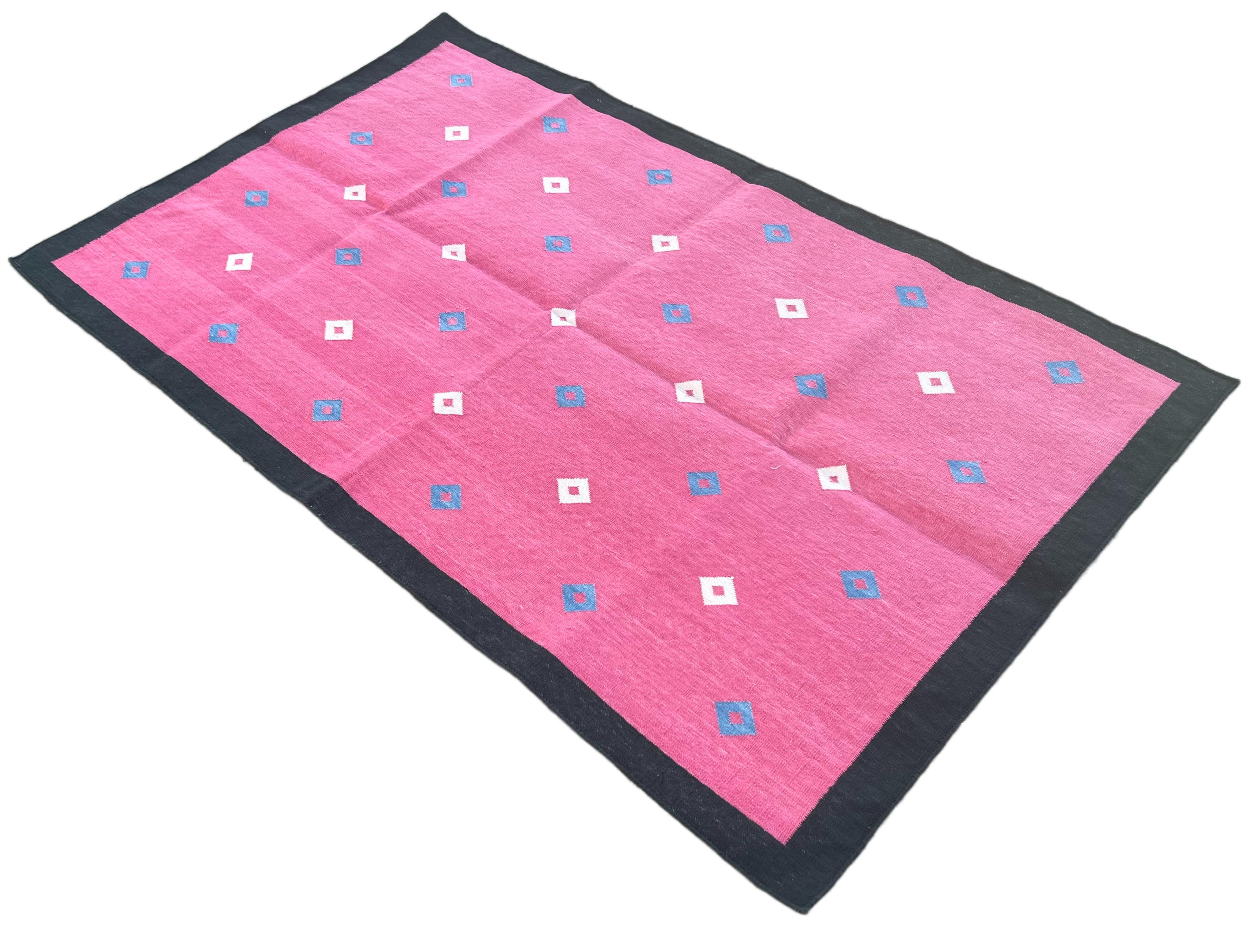 Handmade Cotton Area Flat Weave Rug, 3x5 Pink And Black Diamond Indian Dhurrie In New Condition For Sale In Jaipur, IN