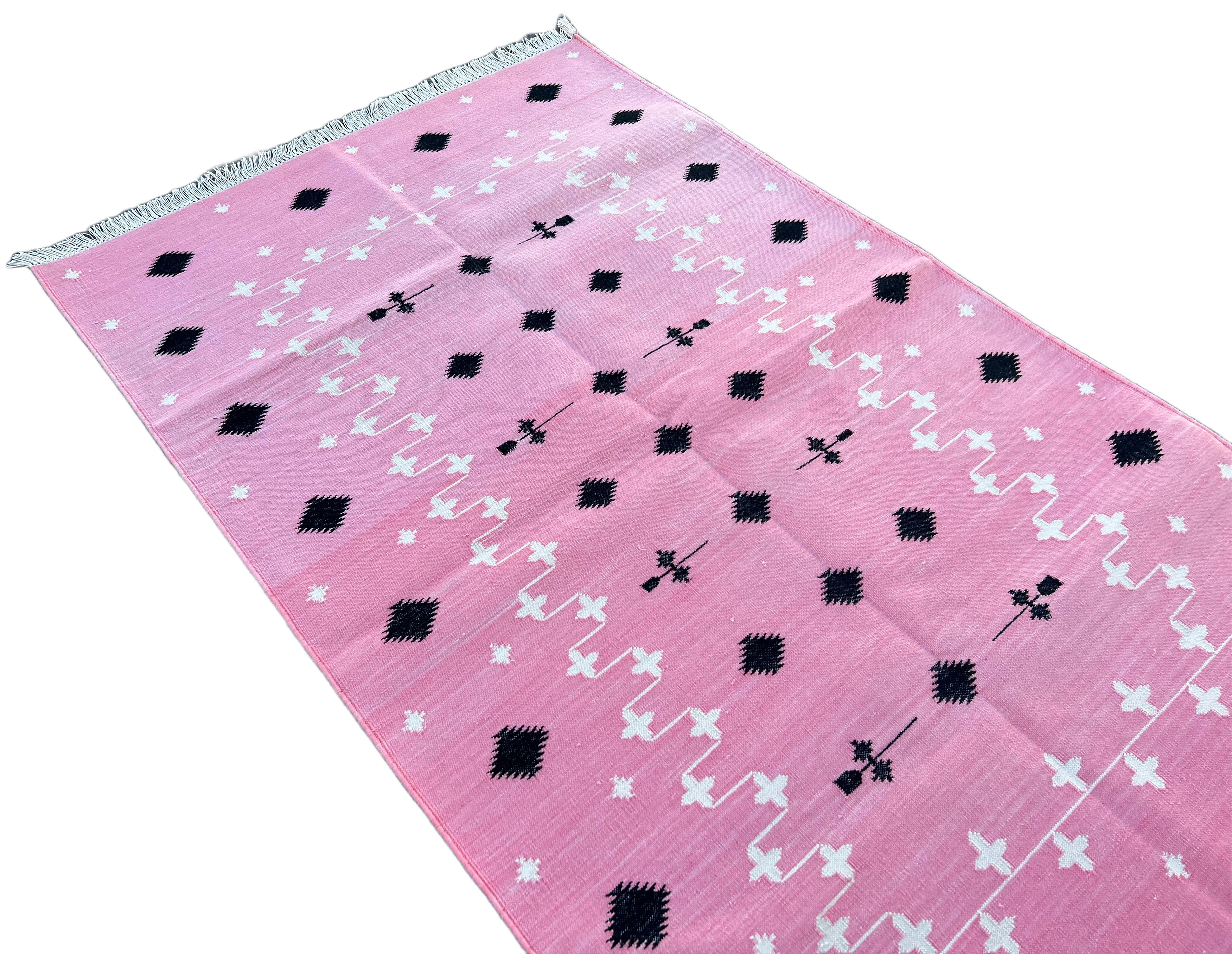 Hand-Woven Handmade Cotton Area Flat Weave Rug, 3x5 Pink And Black Shooting Star Indian Rug For Sale