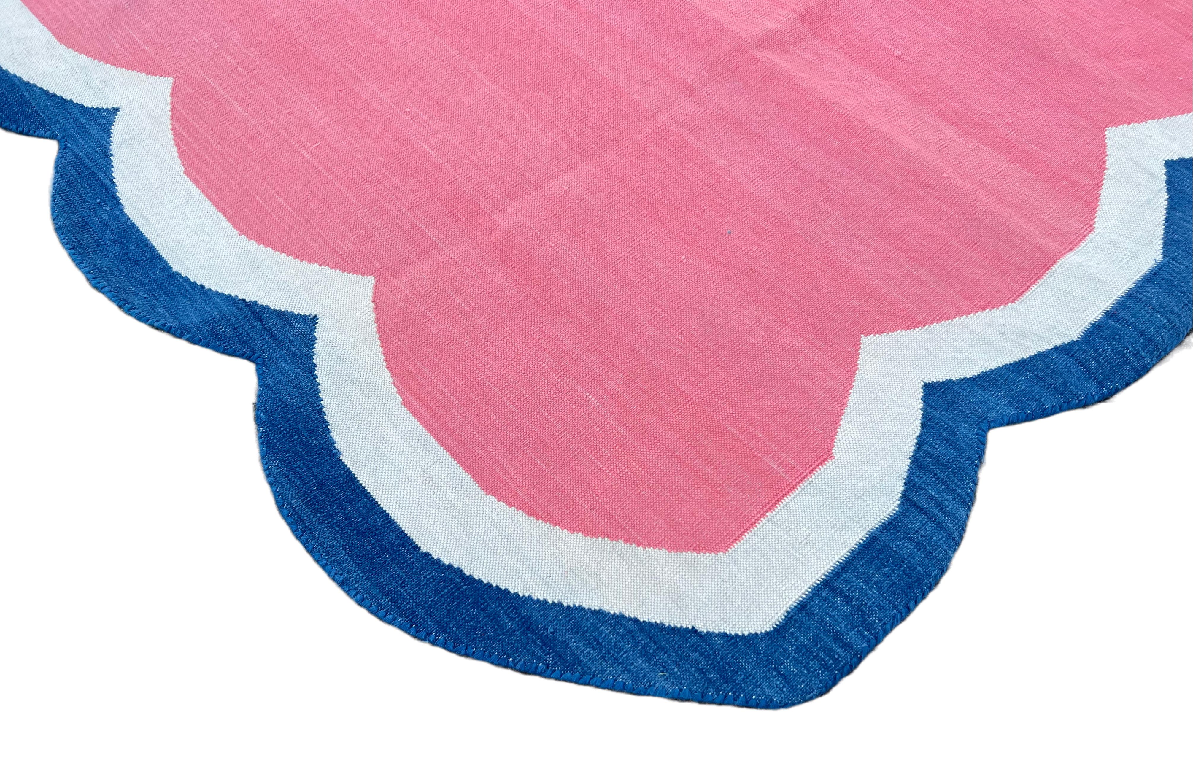 Mid-Century Modern Handmade Cotton Area Flat Weave Rug, 3x5 Pink And Blue Scalloped Kilim Dhurrie For Sale