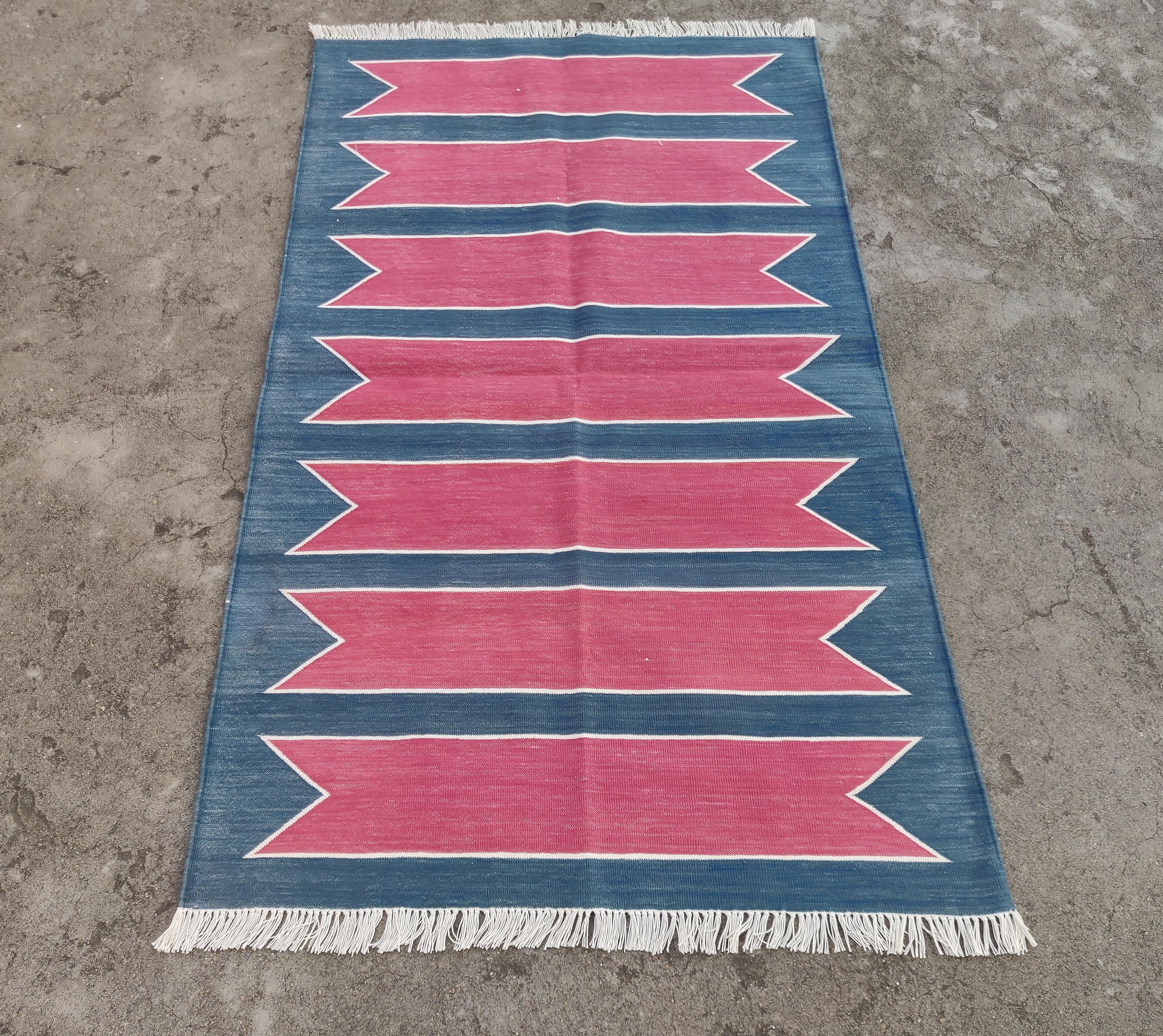 Handmade Cotton Area Flat Weave Rug, 3x5 Pink And Blue Striped Indian Dhurrie In New Condition For Sale In Jaipur, IN