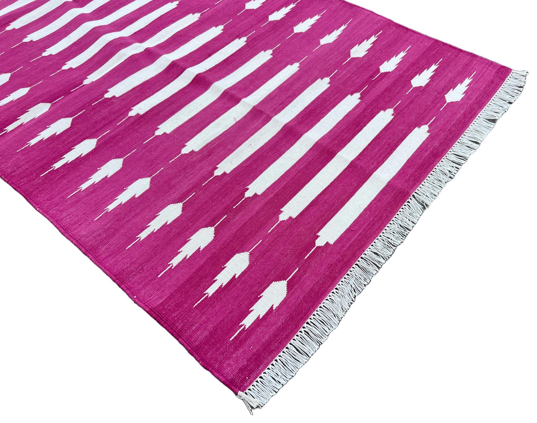 Hand-Woven Handmade Cotton Area Flat Weave Rug, 3x5 Pink And White Striped Indian Dhurrie For Sale