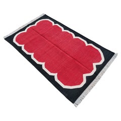 Handmade Cotton Area Flat Weave Rug, 3x5 Red And Black Scalloped Indian Dhurrie