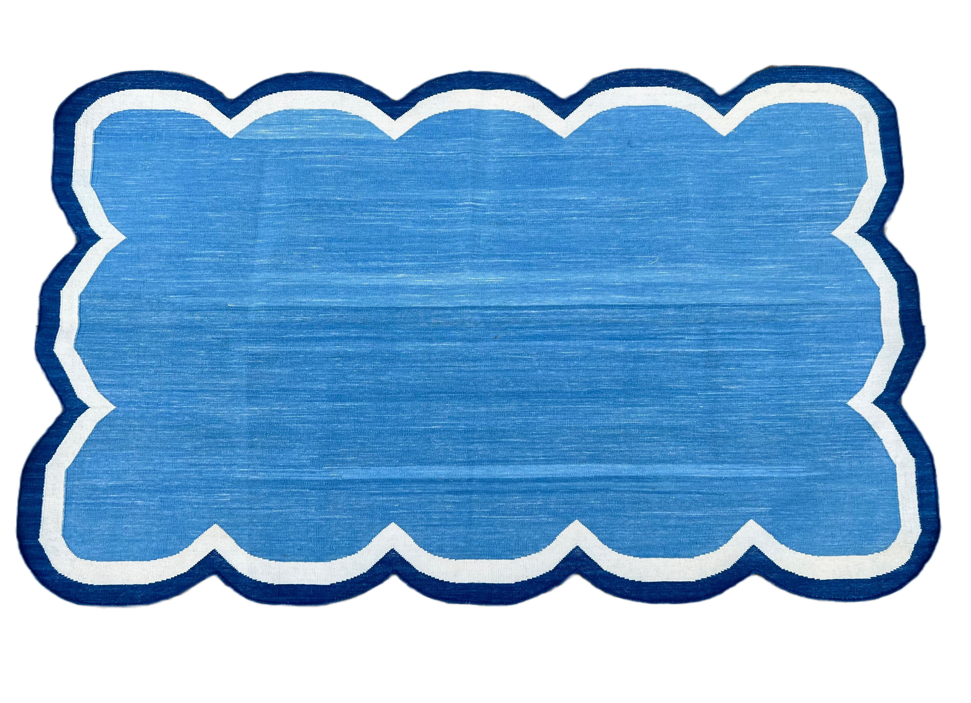 Handmade Cotton Area Flat Weave Rug, 3x5 Sky Blue Scalloped Stripe Kilim Dhurrie For Sale 2