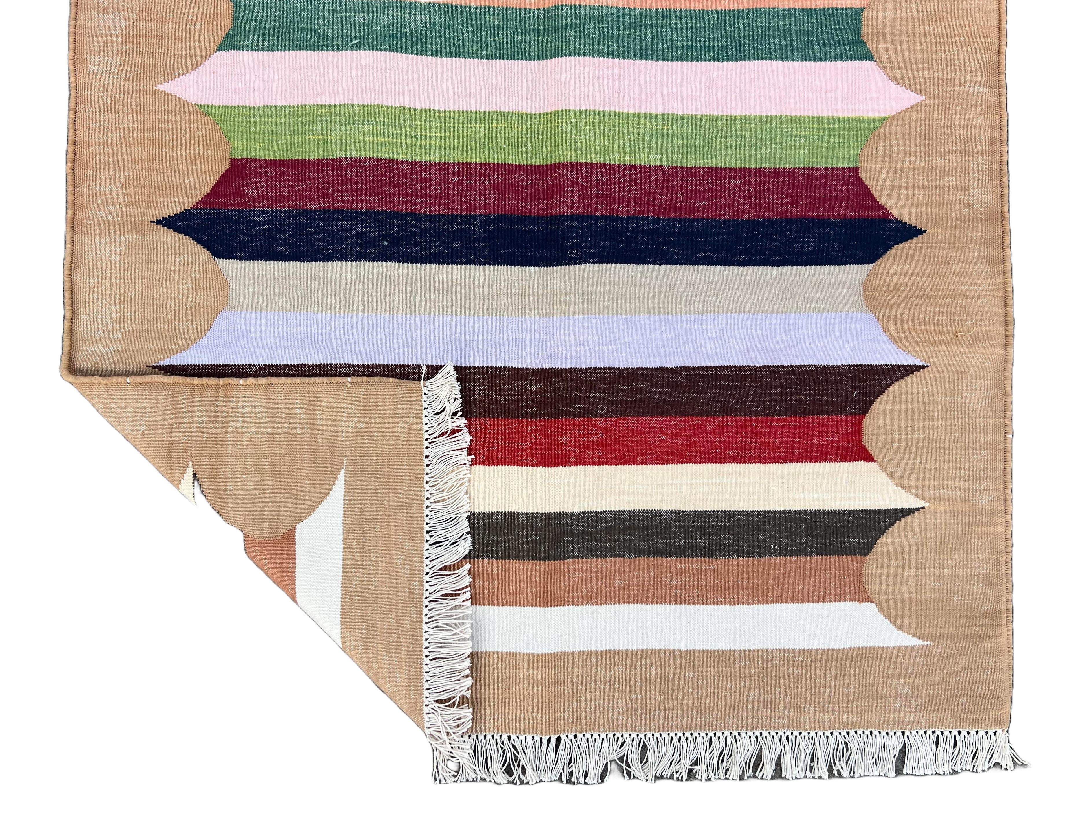 Handmade Cotton Area Flat Weave Rug, 3x5 Tan, White, Red Striped Indian Dhurrie In New Condition In Jaipur, IN
