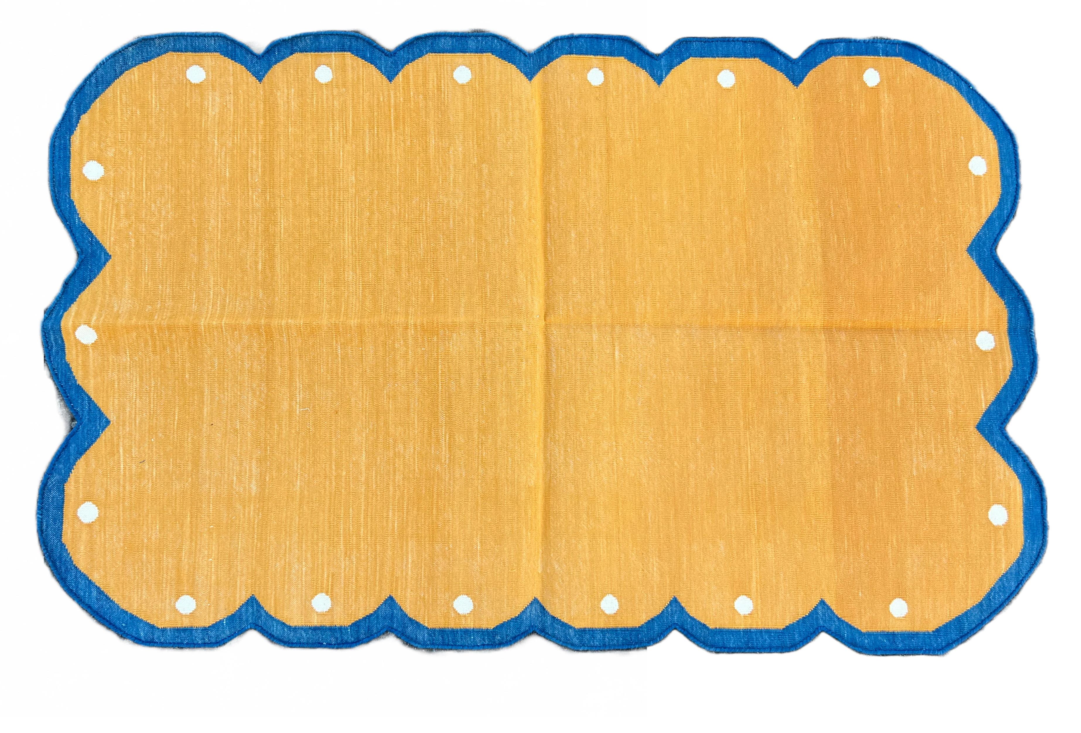 Hand-Woven Handmade Cotton Area Flat Weave Rug, 3x5 Yellow And Blue Scallop Indian Dhurrie For Sale