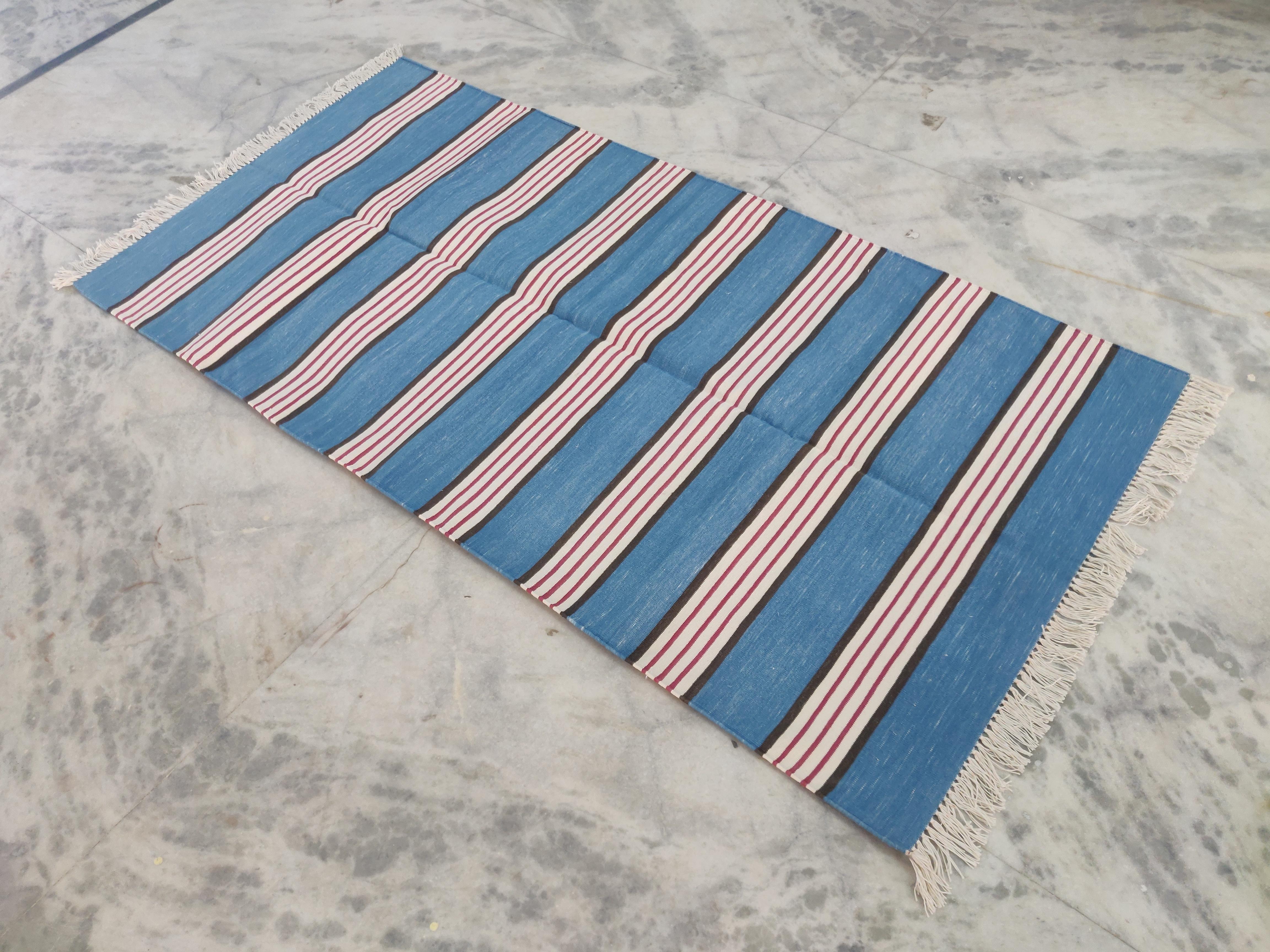 Contemporary Handmade Cotton Area Flat Weave Rug, 3x6 Blue And Pink Striped Indian Dhurrie For Sale