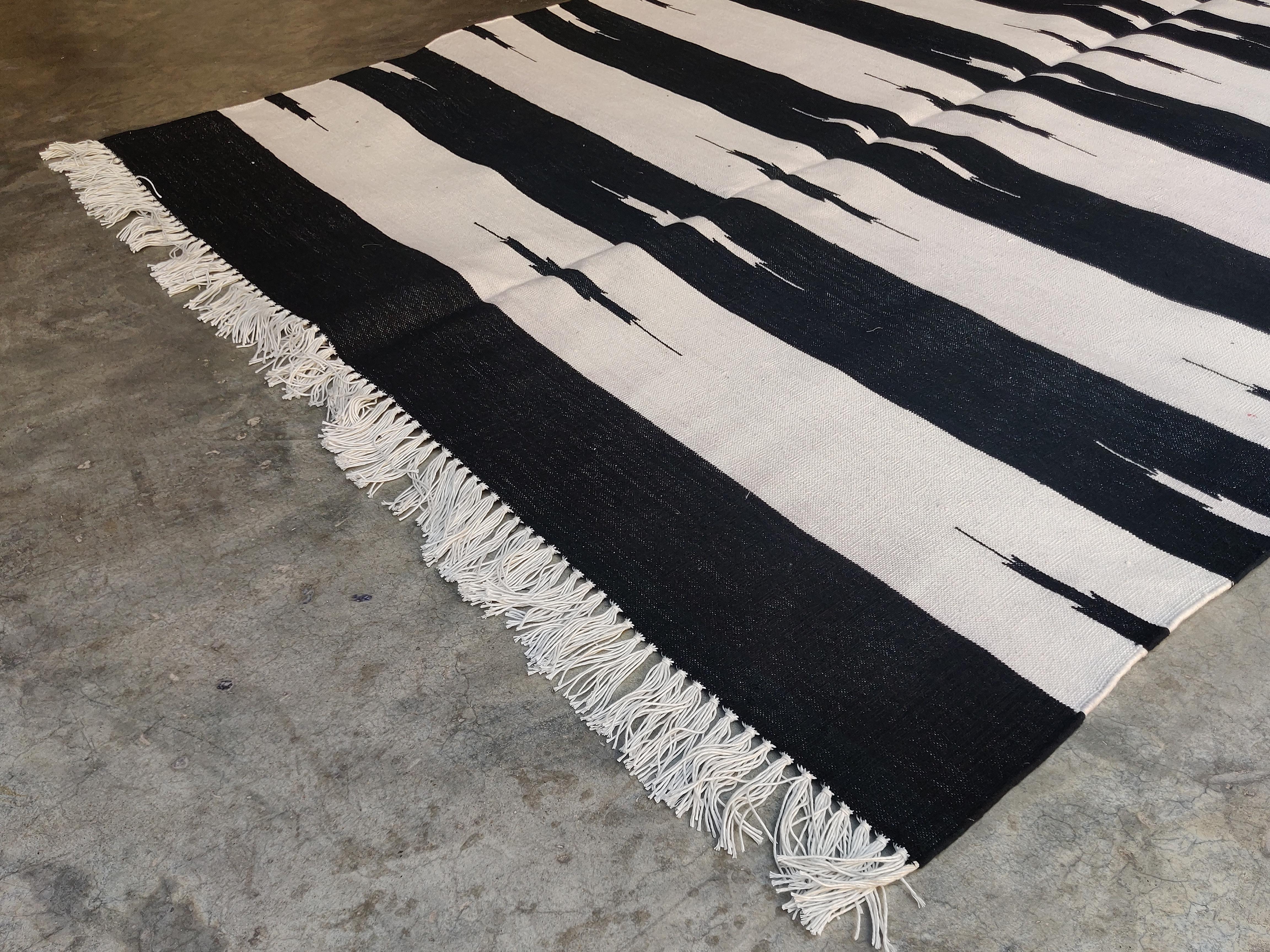 Mid-Century Modern Handmade Cotton Area Flat Weave Rug, 4x6 Black And White Striped Indian Dhurrie For Sale