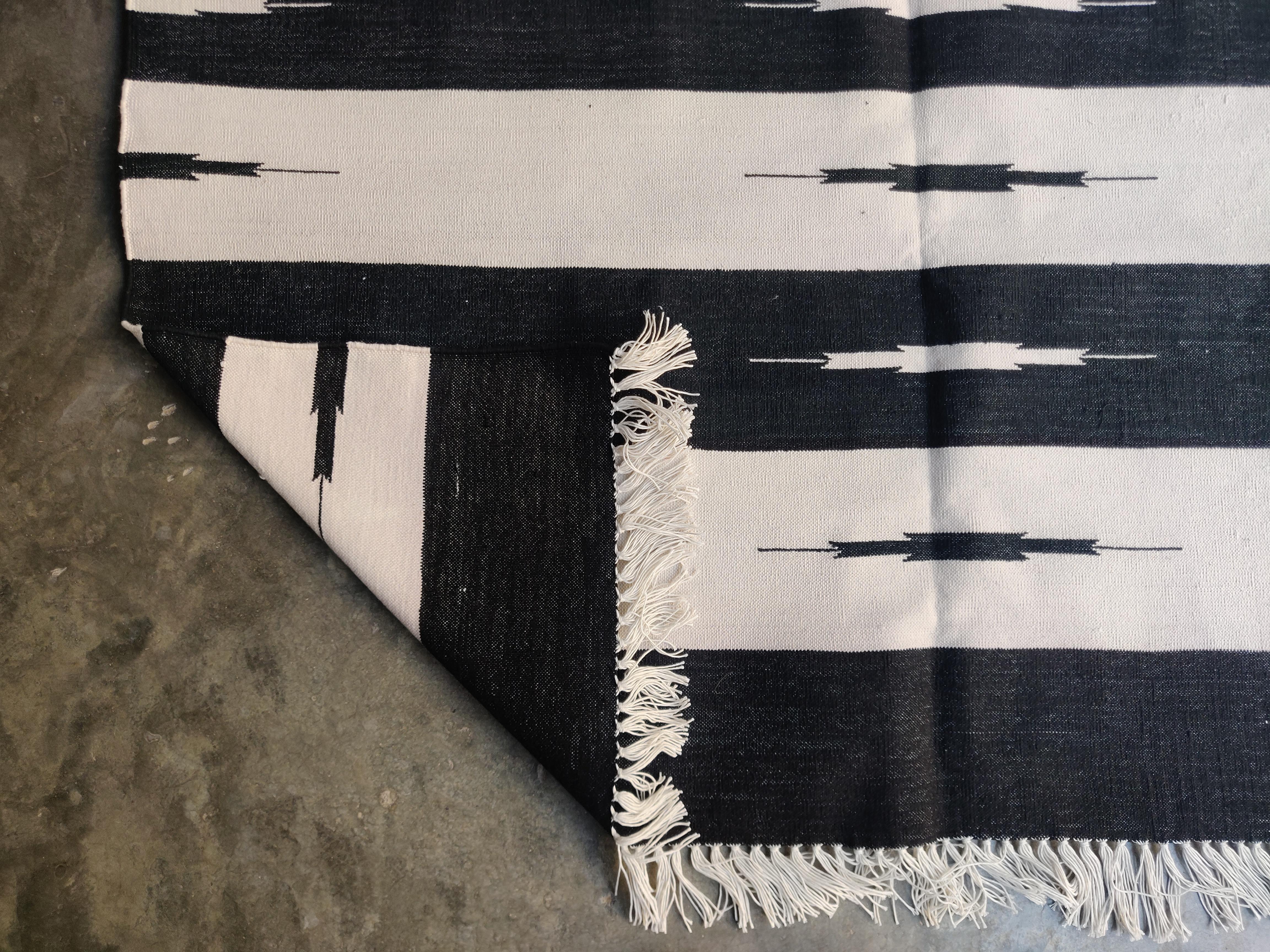 Handmade Cotton Area Flat Weave Rug, 4x6 Black And White Striped Indian Dhurrie For Sale 1
