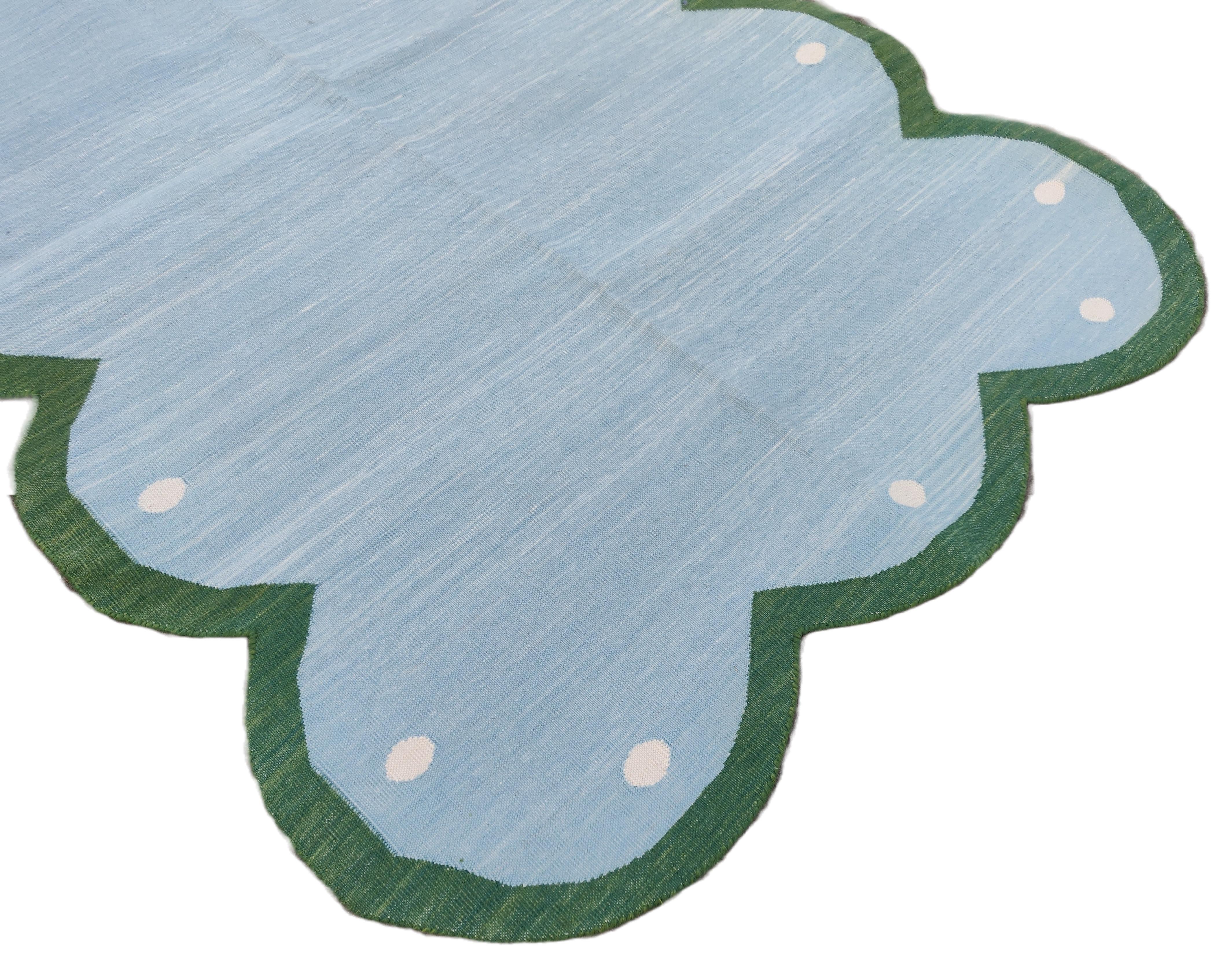 Handmade Cotton Area Flat Weave Rug, 4x6 Blue And Green Scalloped Indian Dhurrie In New Condition For Sale In Jaipur, IN