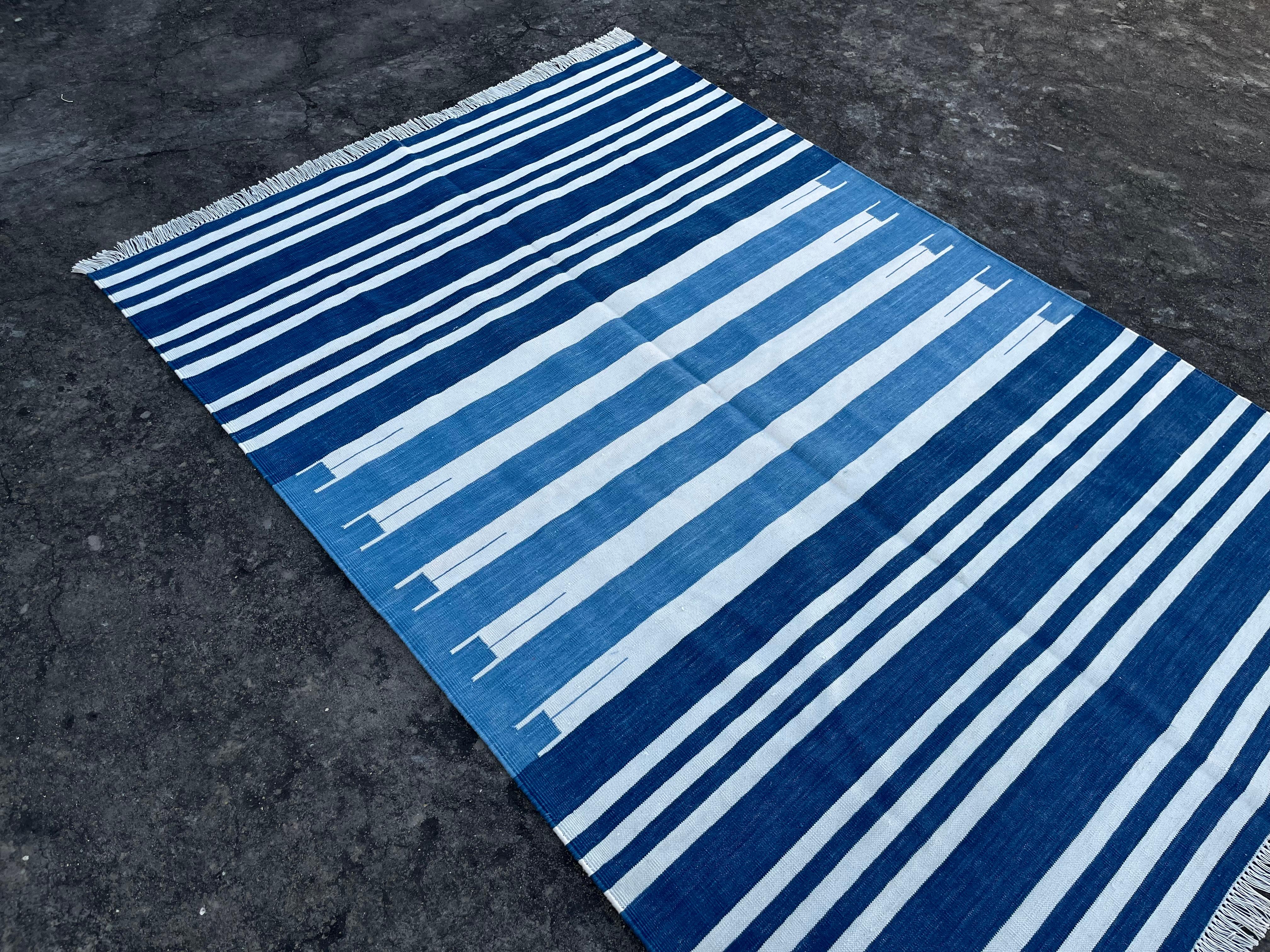 Handmade Cotton Area Flat Weave Rug, 4x6 Blue And White Striped Indian Dhurrie In New Condition For Sale In Jaipur, IN