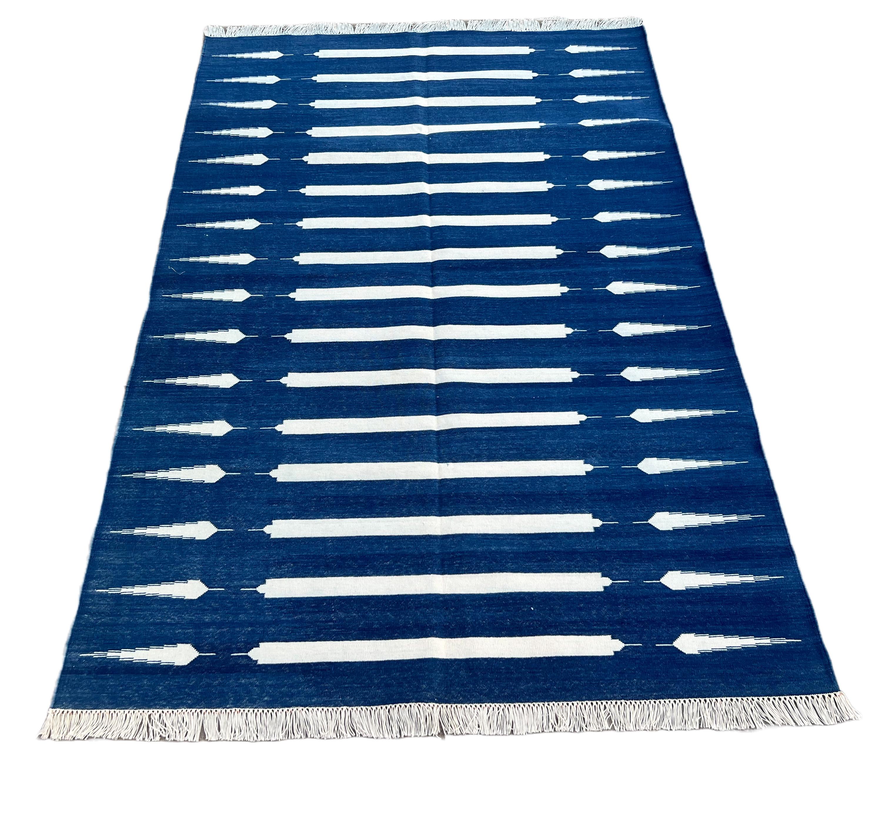 Handmade Cotton Area Flat Weave Rug, 4x6 Blue And White Striped Indian Dhurrie In New Condition For Sale In Jaipur, IN