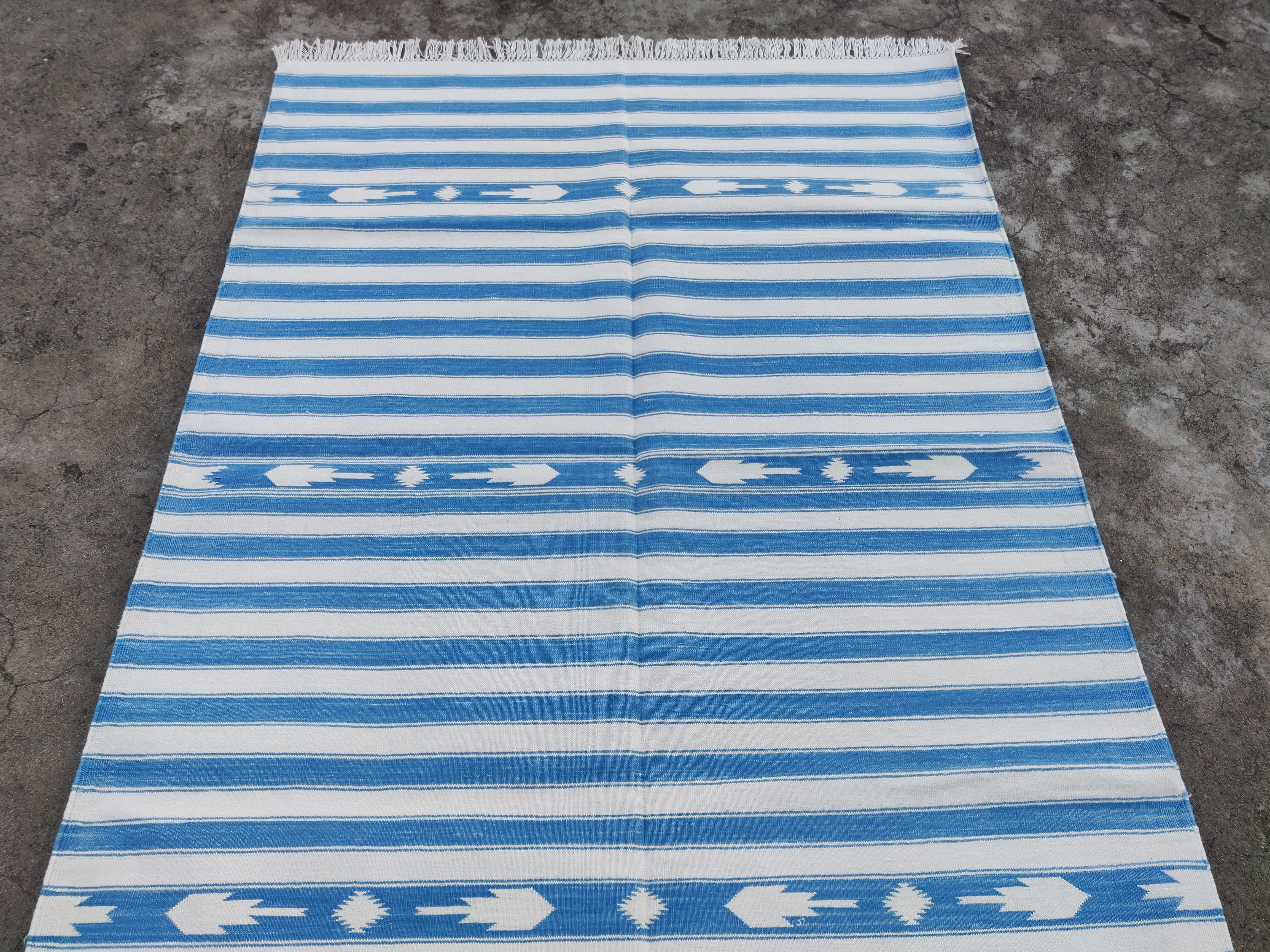 Contemporary Handmade Cotton Area Flat Weave Rug, 4x6 Blue And White Striped Indian Dhurrie For Sale