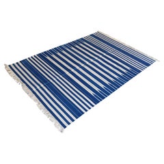 Alfombra india de algodón hecha a mano, 4x6 rayas azules y blancas Dhurrie
