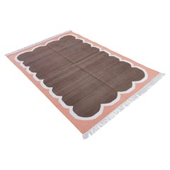 Tappeto a tessitura piatta in cotone fatto a mano, 4x6 marrone e corallo a righe indiane Dhurrie