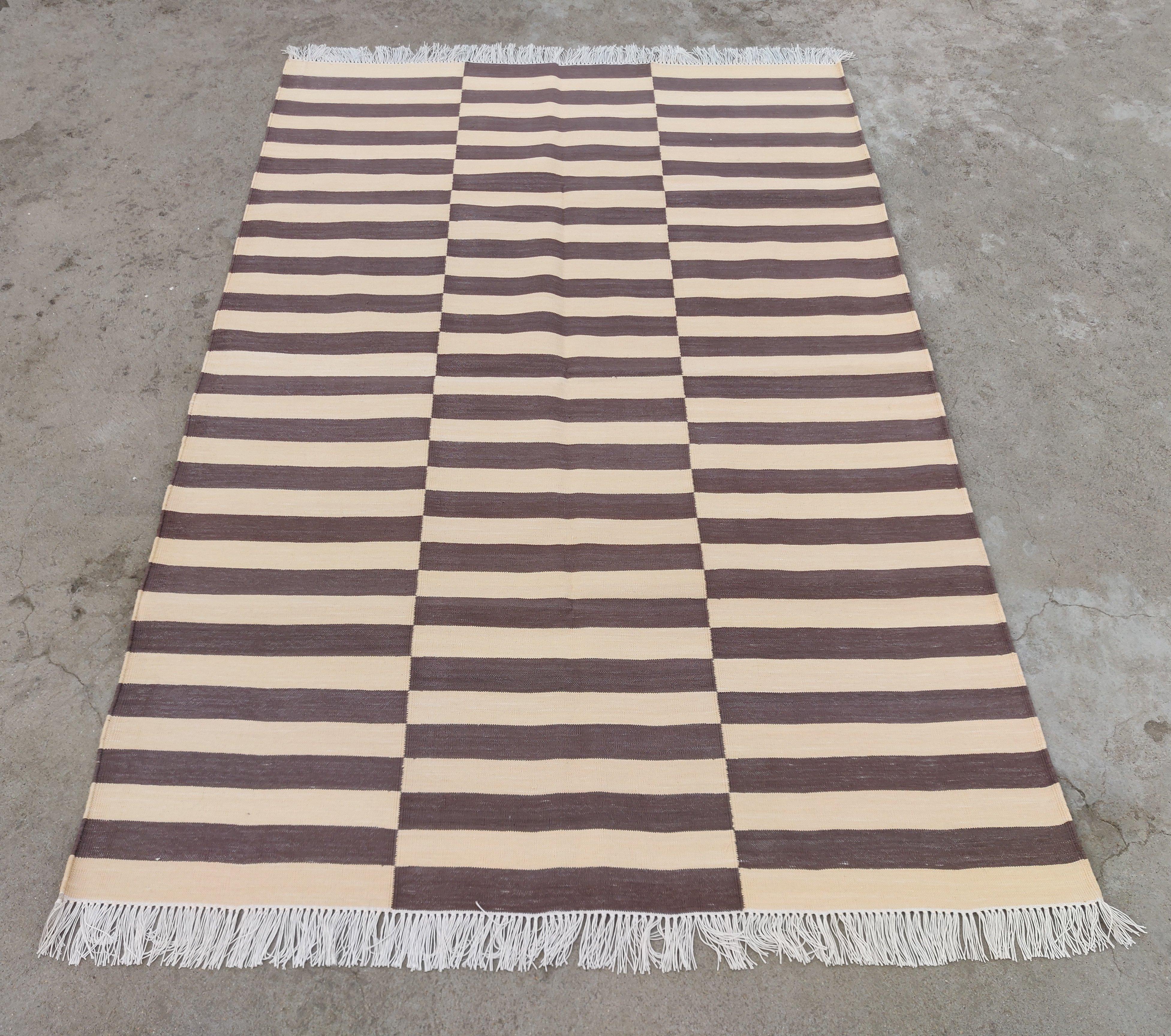 Handmade Cotton Area Flat Weave Rug, 4x6 Brown And Cream Striped Indian Dhurrie In New Condition For Sale In Jaipur, IN