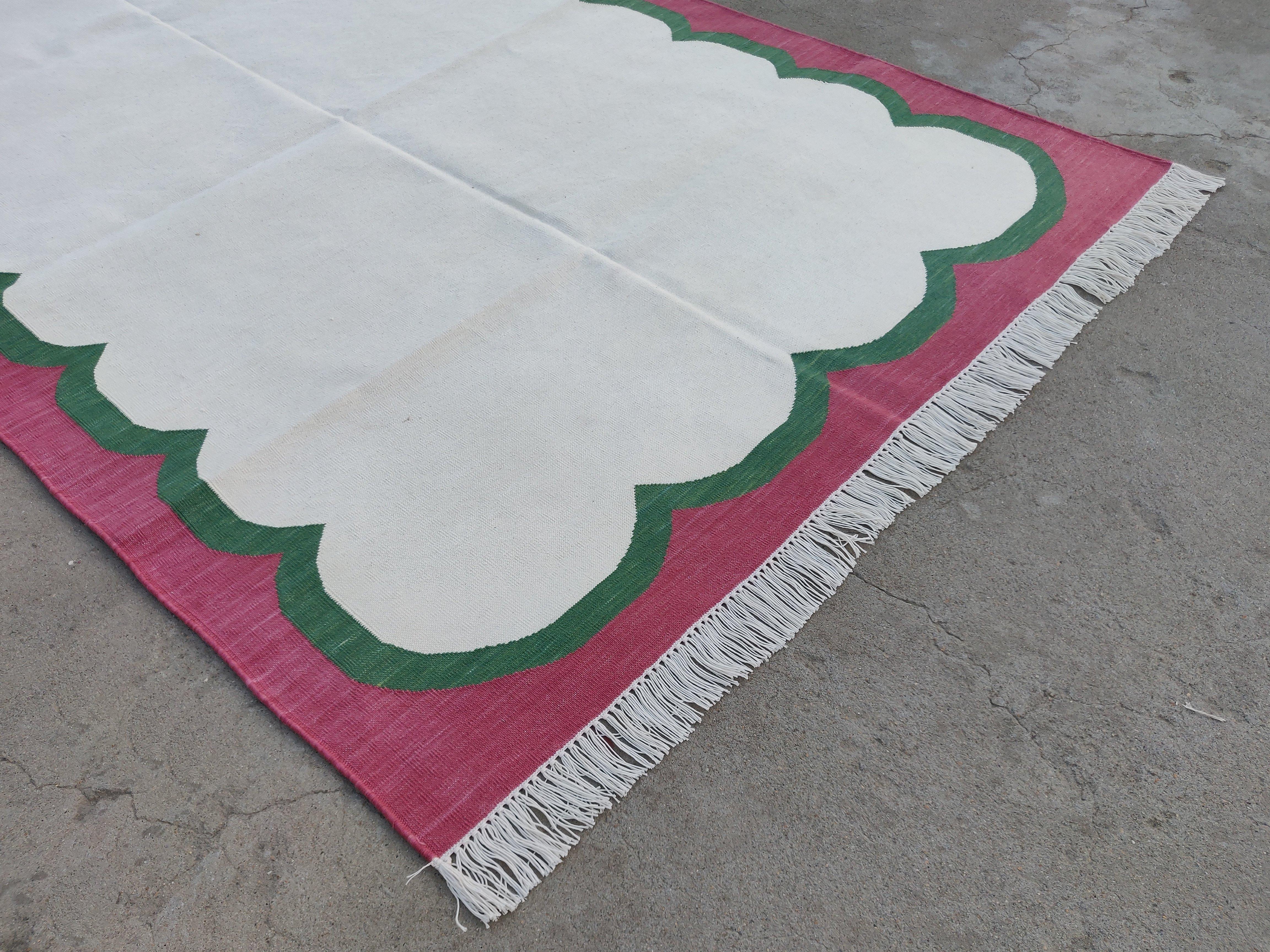 Mid-Century Modern Handmade Cotton Area Flat Weave Rug, 4x6 Cream And Pink Scalloped Indian Dhurrie For Sale
