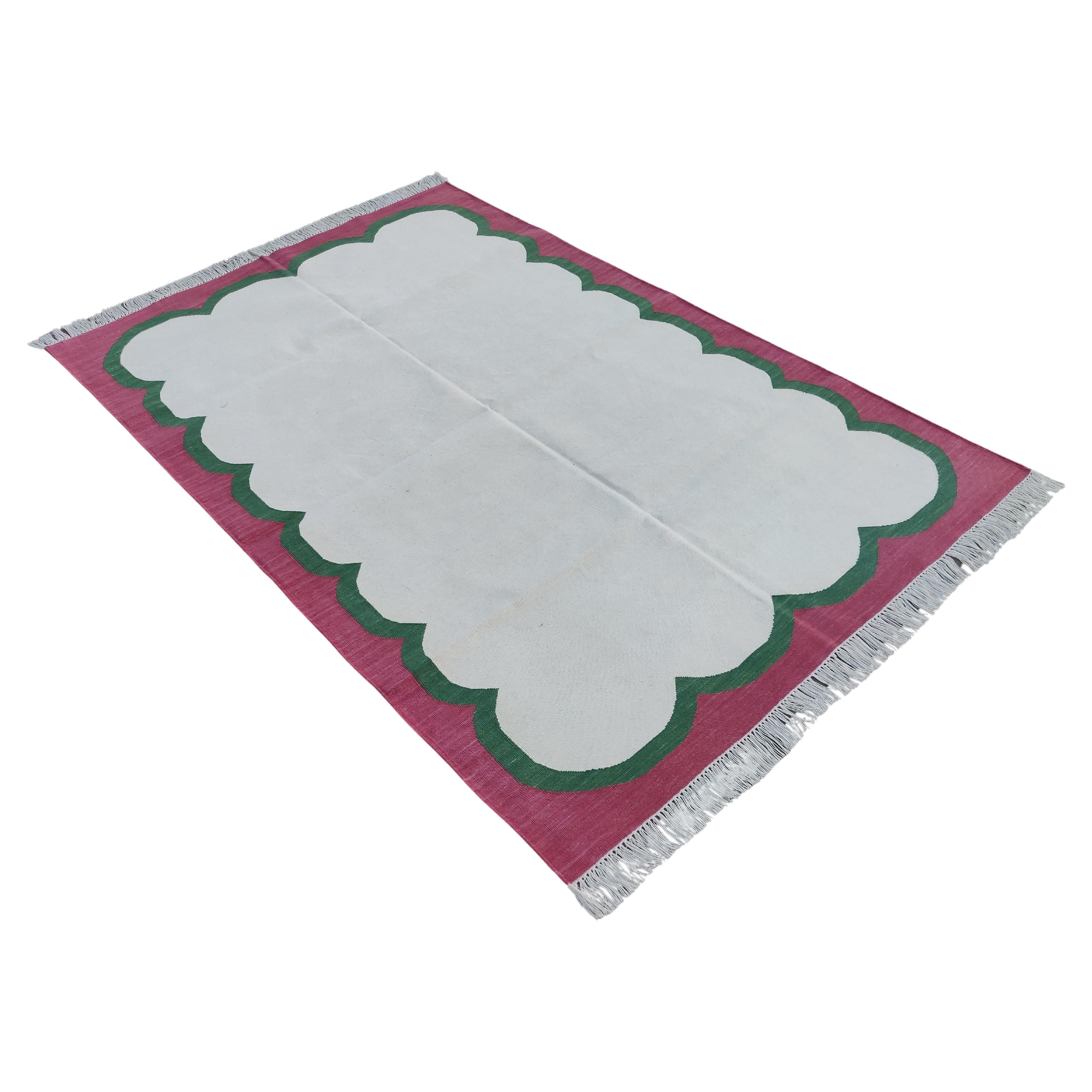 Handmade Cotton Area Flat Weave Rug, 4x6 Cream And Pink Scalloped Indian Dhurrie For Sale