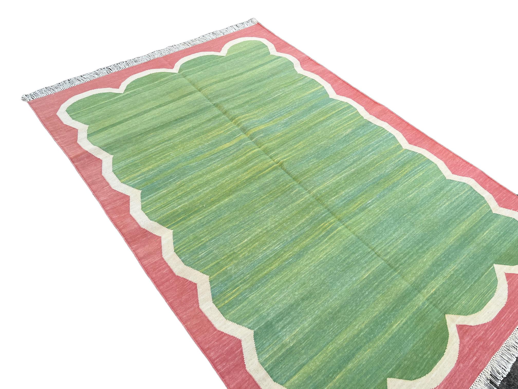 Hand-Woven Handmade Cotton Area Flat Weave Rug, 4x6 Green And Coral Scallop Indian Dhurrie