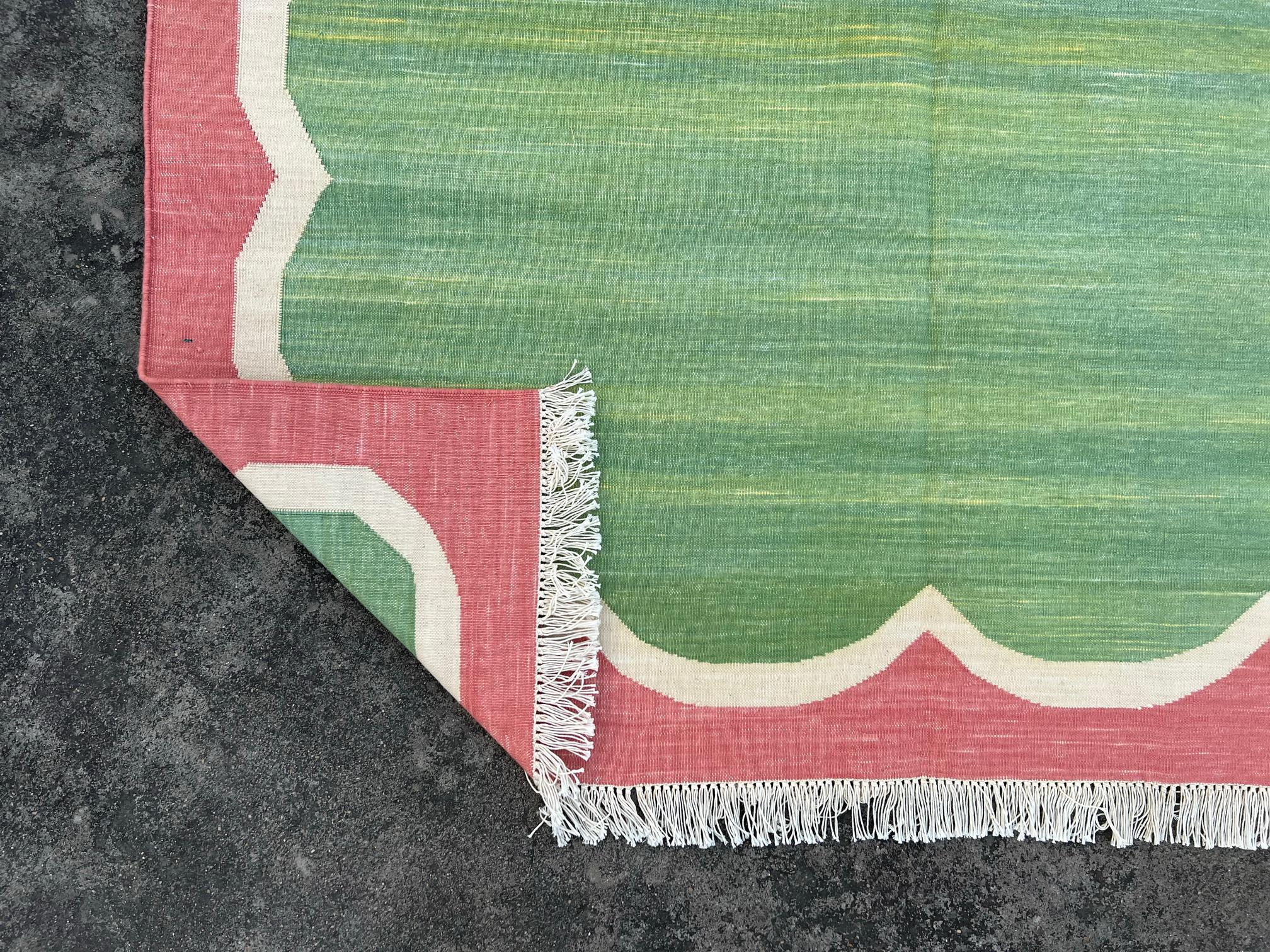 Handmade Cotton Area Flat Weave Rug, 4x6 Green And Coral Scallop Indian Dhurrie 1