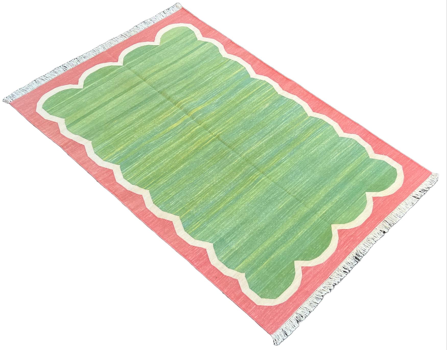 Handmade Cotton Area Flat Weave Rug, 4x6 Green And Coral Scallop Indian Dhurrie 3