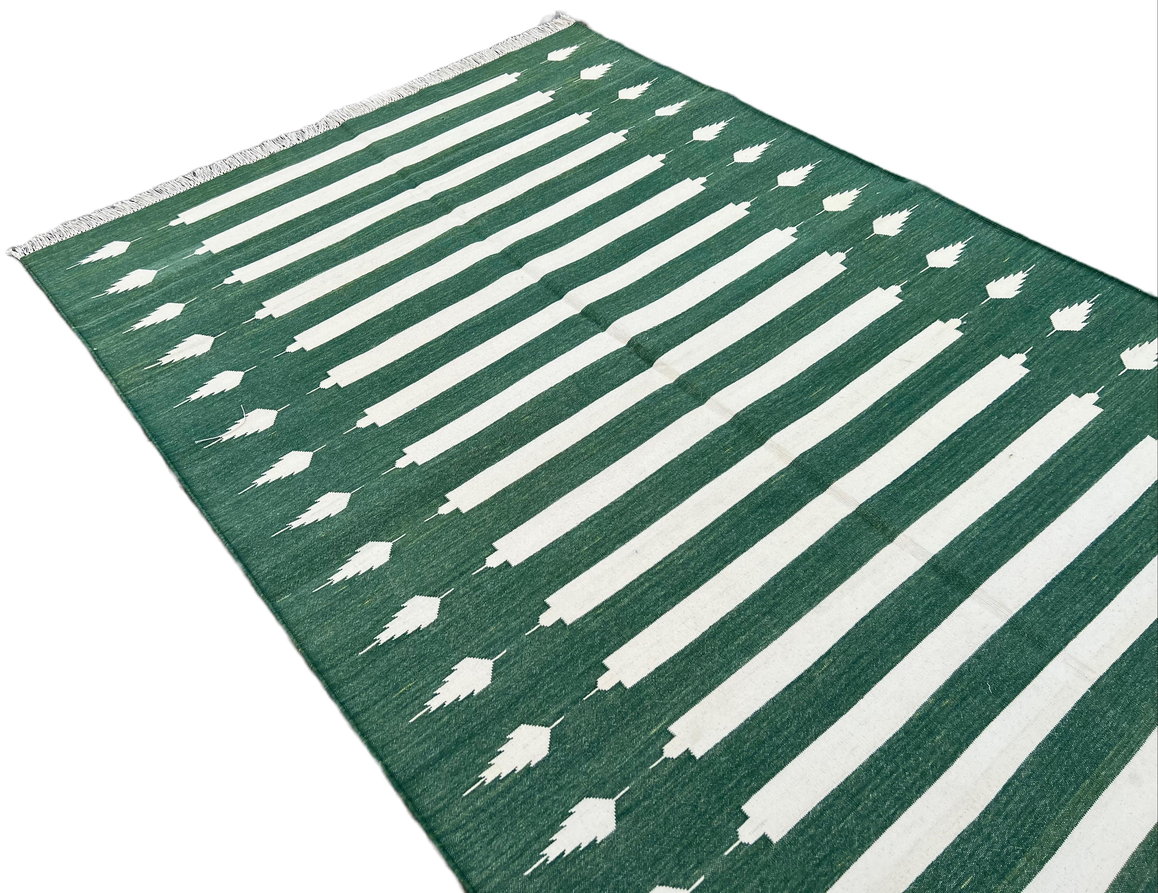 Contemporary Handmade Cotton Area Flat Weave Rug, 4x6 Green And White Striped Indian Dhurrie For Sale