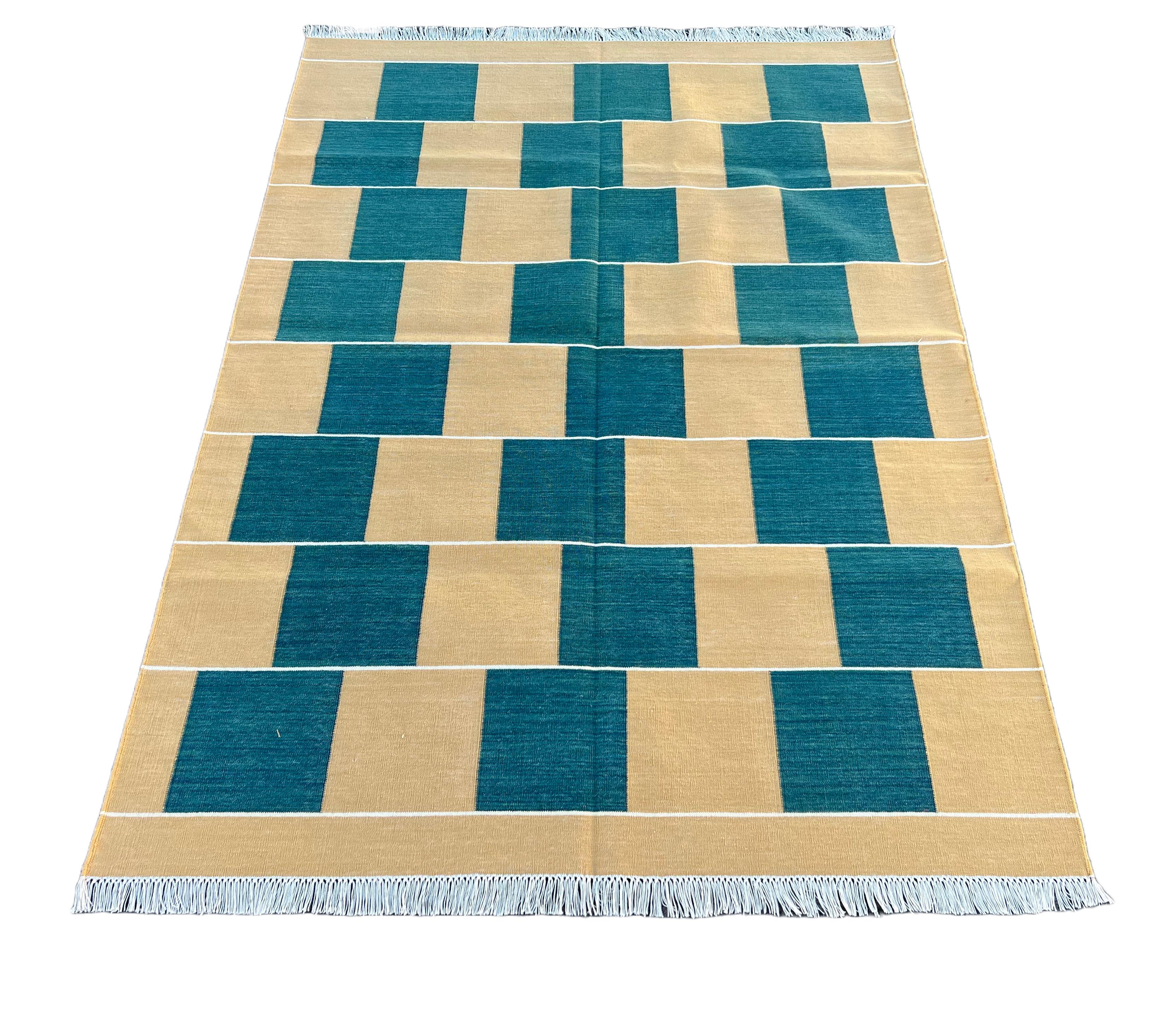 Handgefertigter Flachgewebe-Teppich aus Baumwolle, 4x6 Grüner und gelber karierter indischer Dhurrie (Handgewebt) im Angebot