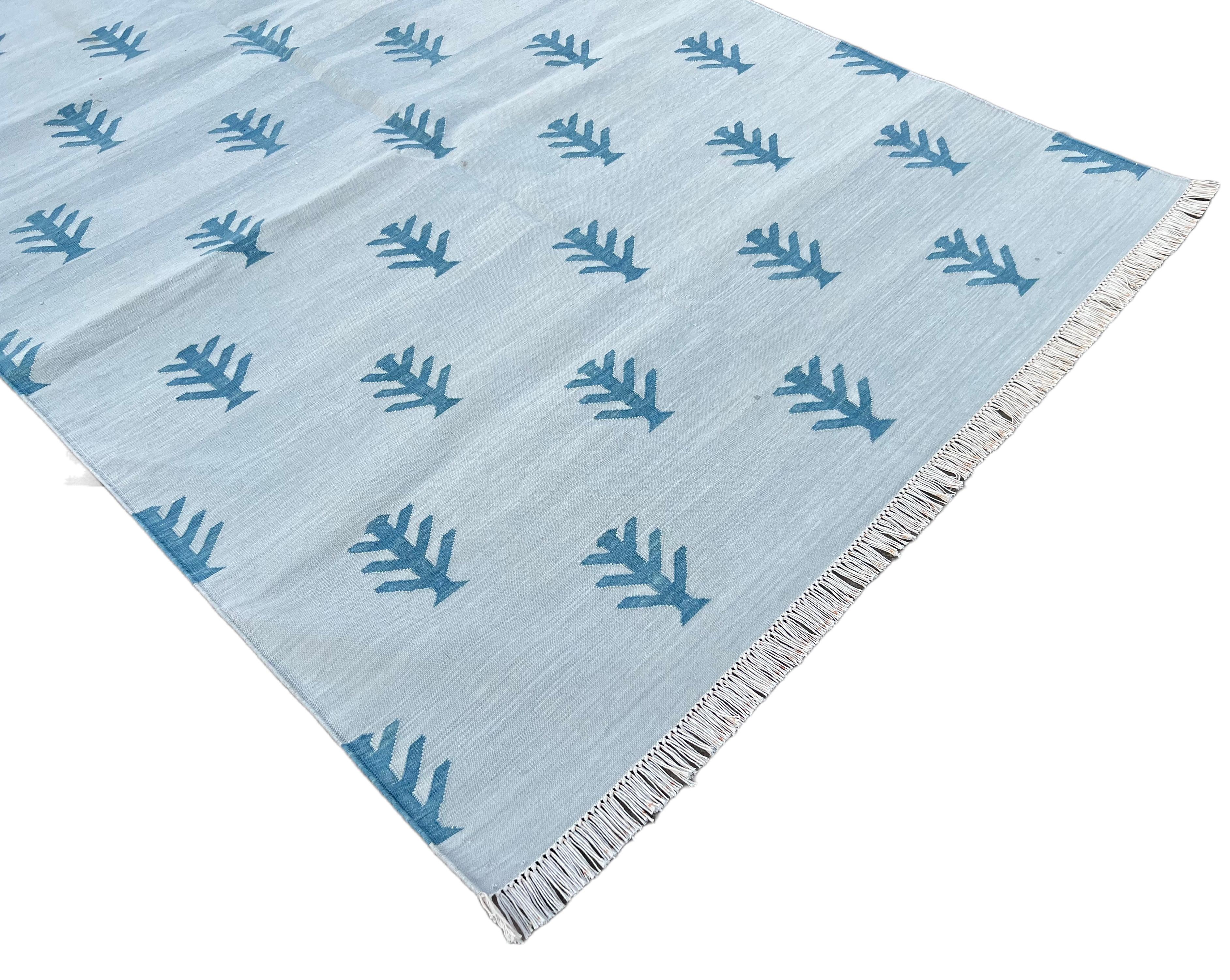 Hand-Woven Handmade Cotton Area Flat Weave Rug, 4x6 Grey, Blue Tree Pattern Indian Dhurrie For Sale