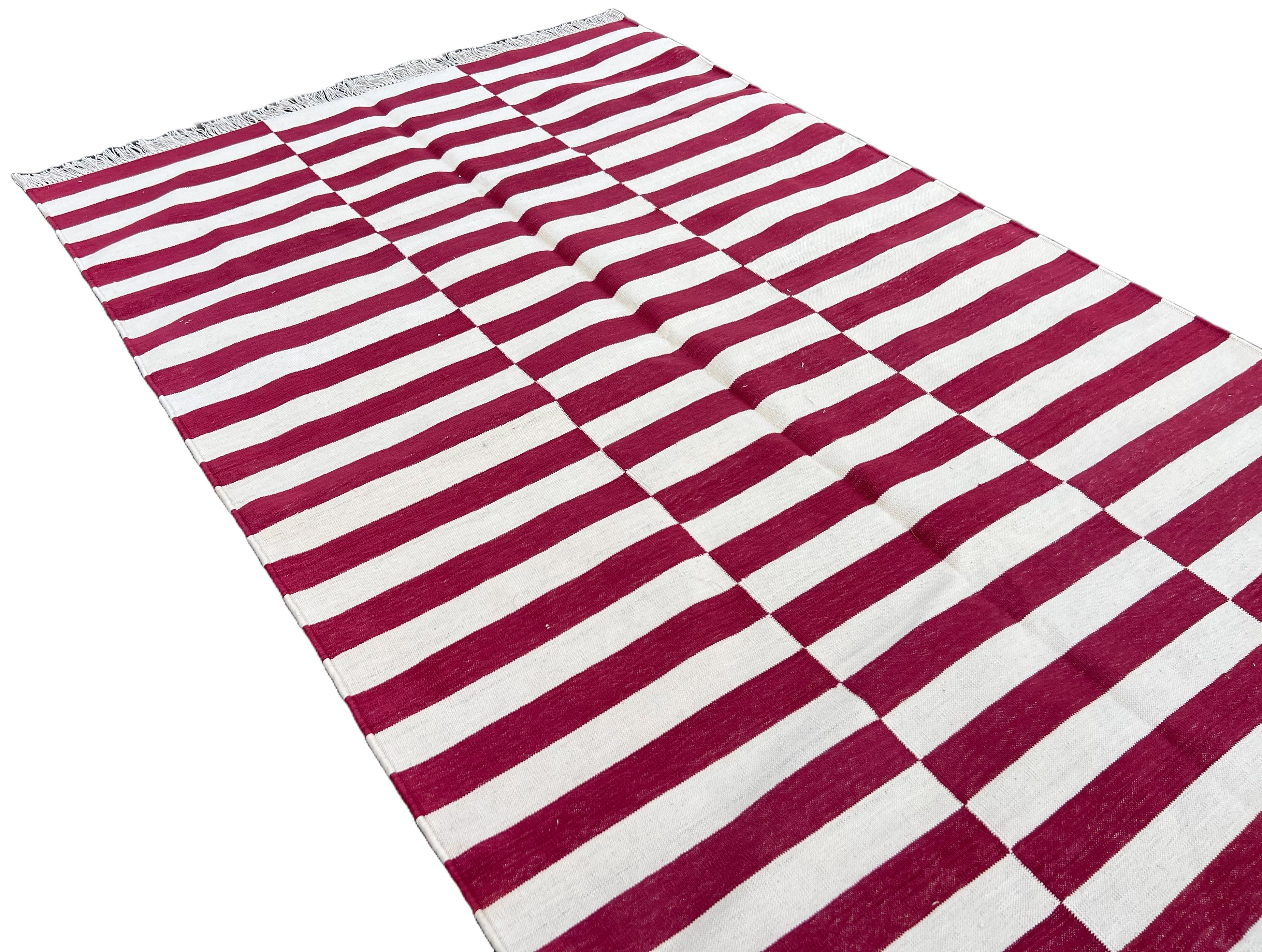 Tapis en coton tissé à plat, 4x6 rose et blanc, rayé Up Down Dhurrie Neuf - En vente à Jaipur, IN
