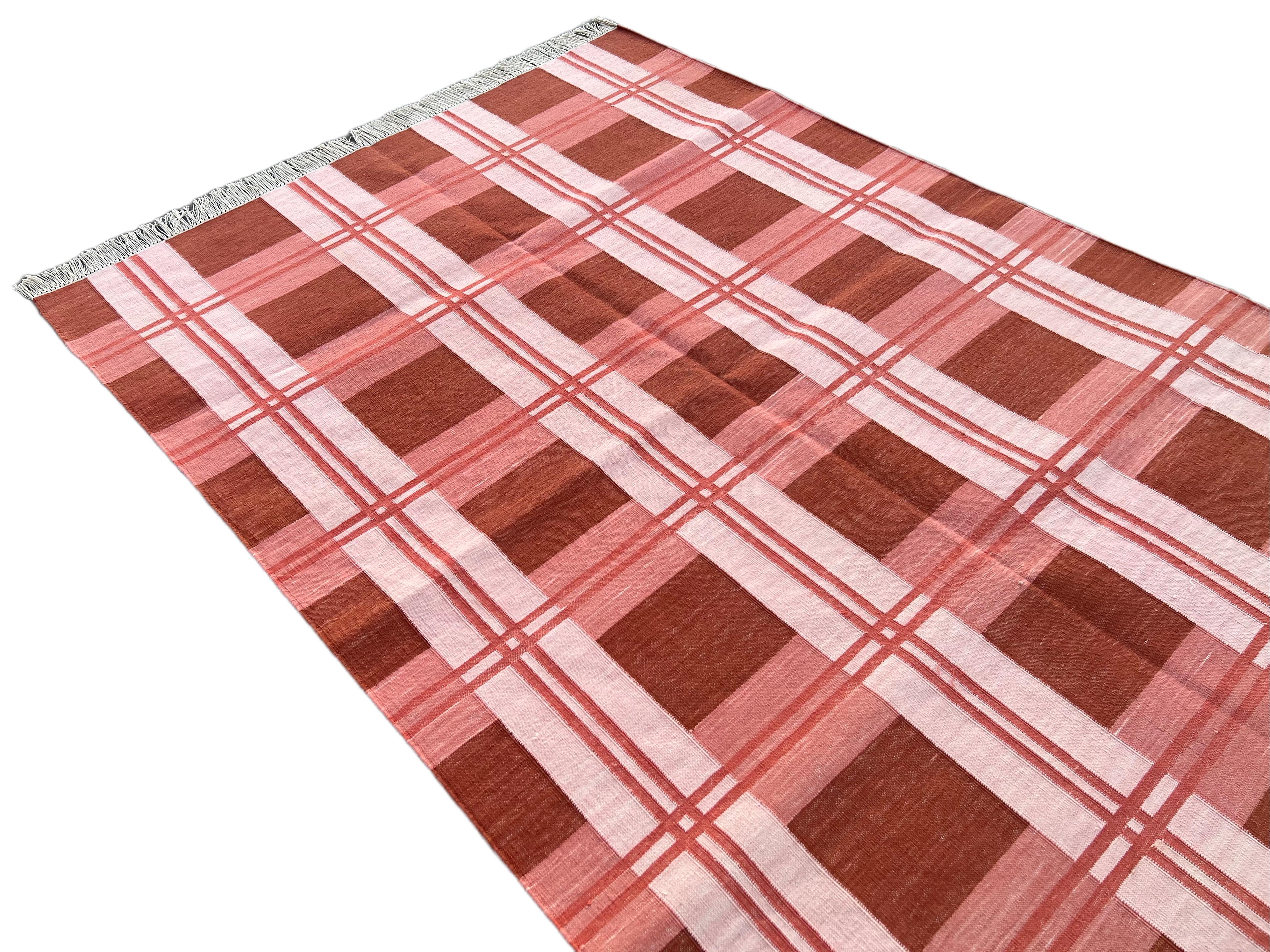 Hand-Woven Handmade Cotton Area Flat Weave Rug, 4x6 Red And Pink Checked Indian Dhurrie Rug For Sale