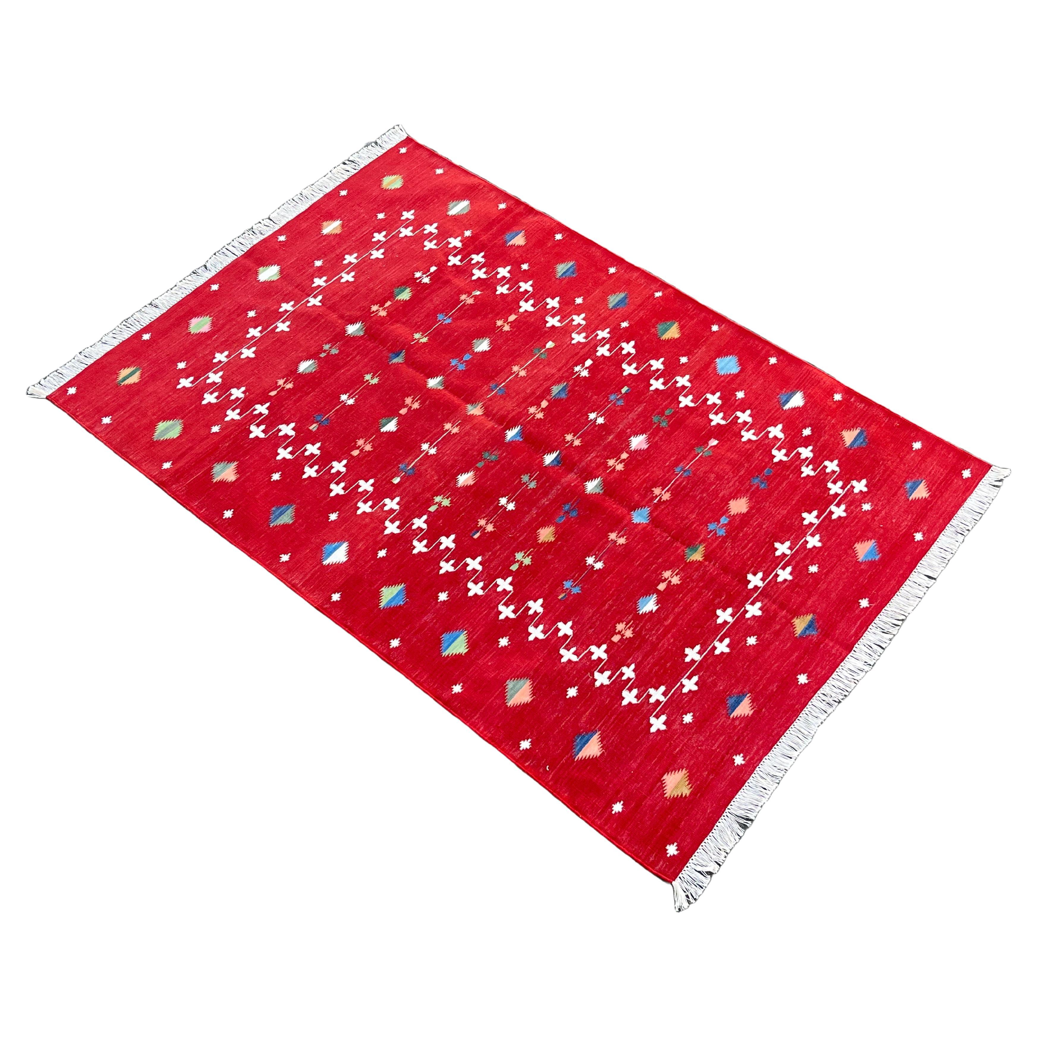 Handmade Cotton Area Flat Weave Rug, 4x6 Red And White Shooting Star Dhurrie Rug For Sale
