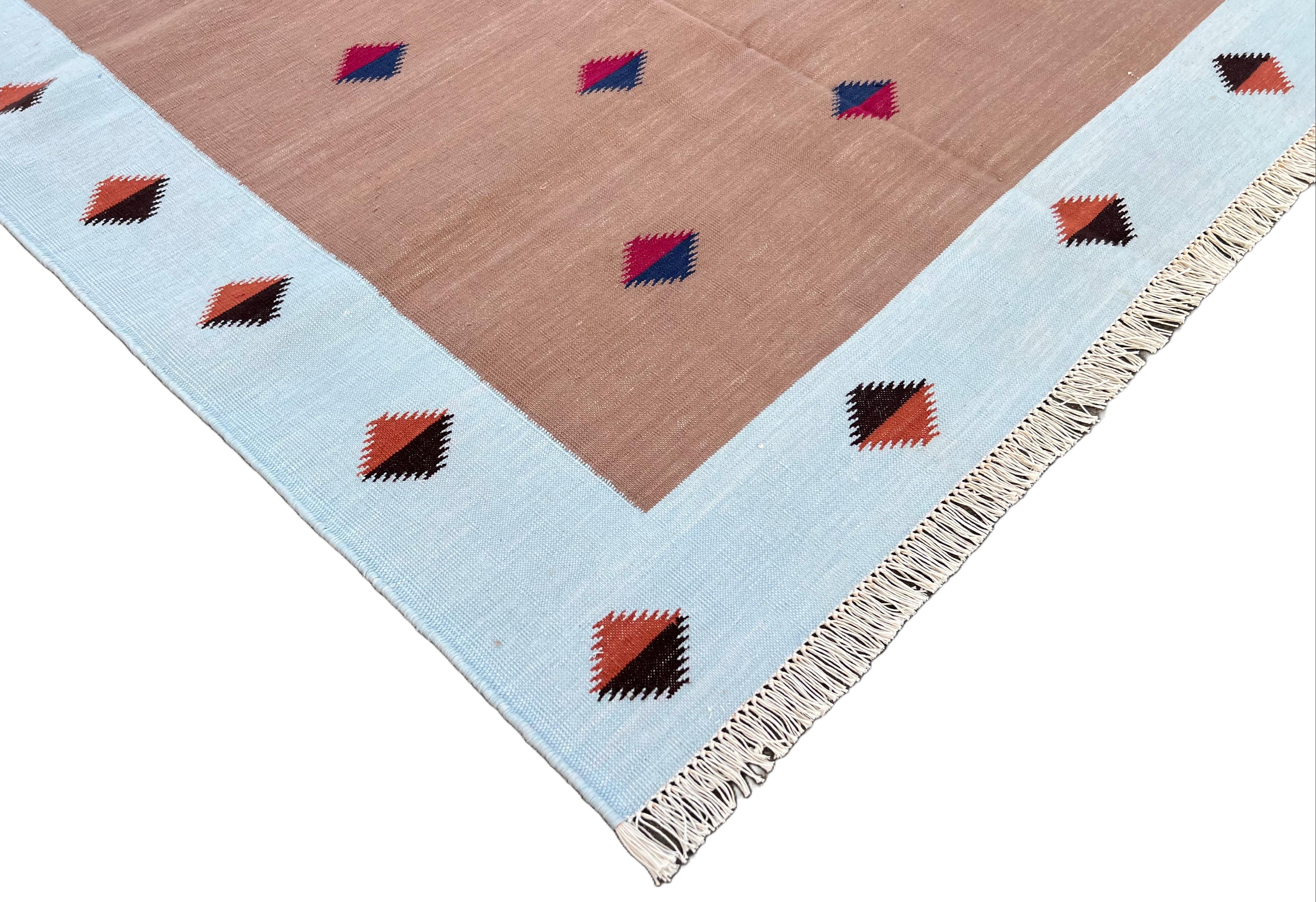 Mid-Century Modern Handmade Cotton Area Flat Weave Rug, 4x6 Tan And Blue Diamond Indian Dhurrie Rug For Sale