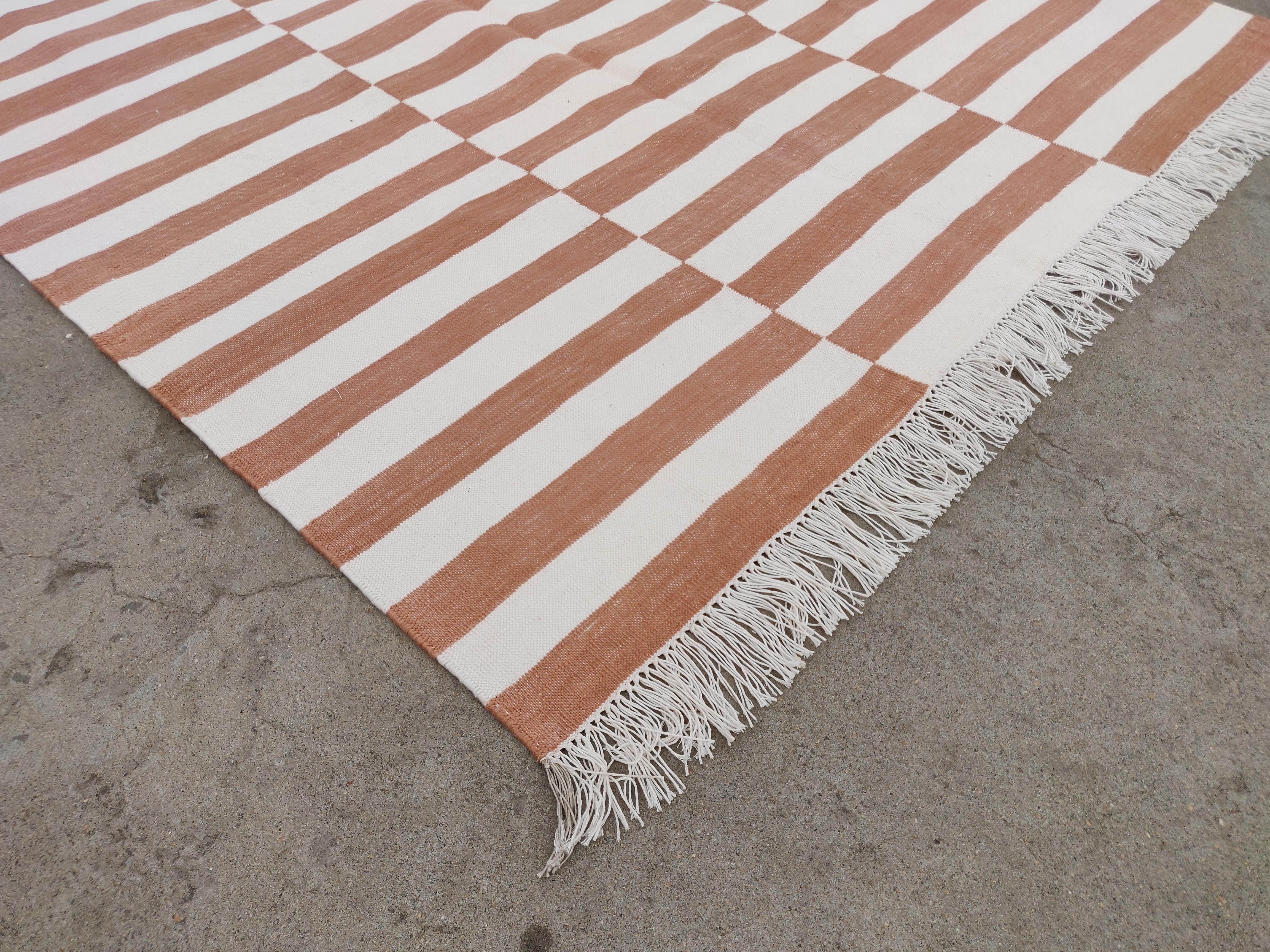 Mid-Century Modern Handmade Cotton Area Flat Weave Rug, 4x6 Tan And White Striped Indian Dhurrie For Sale
