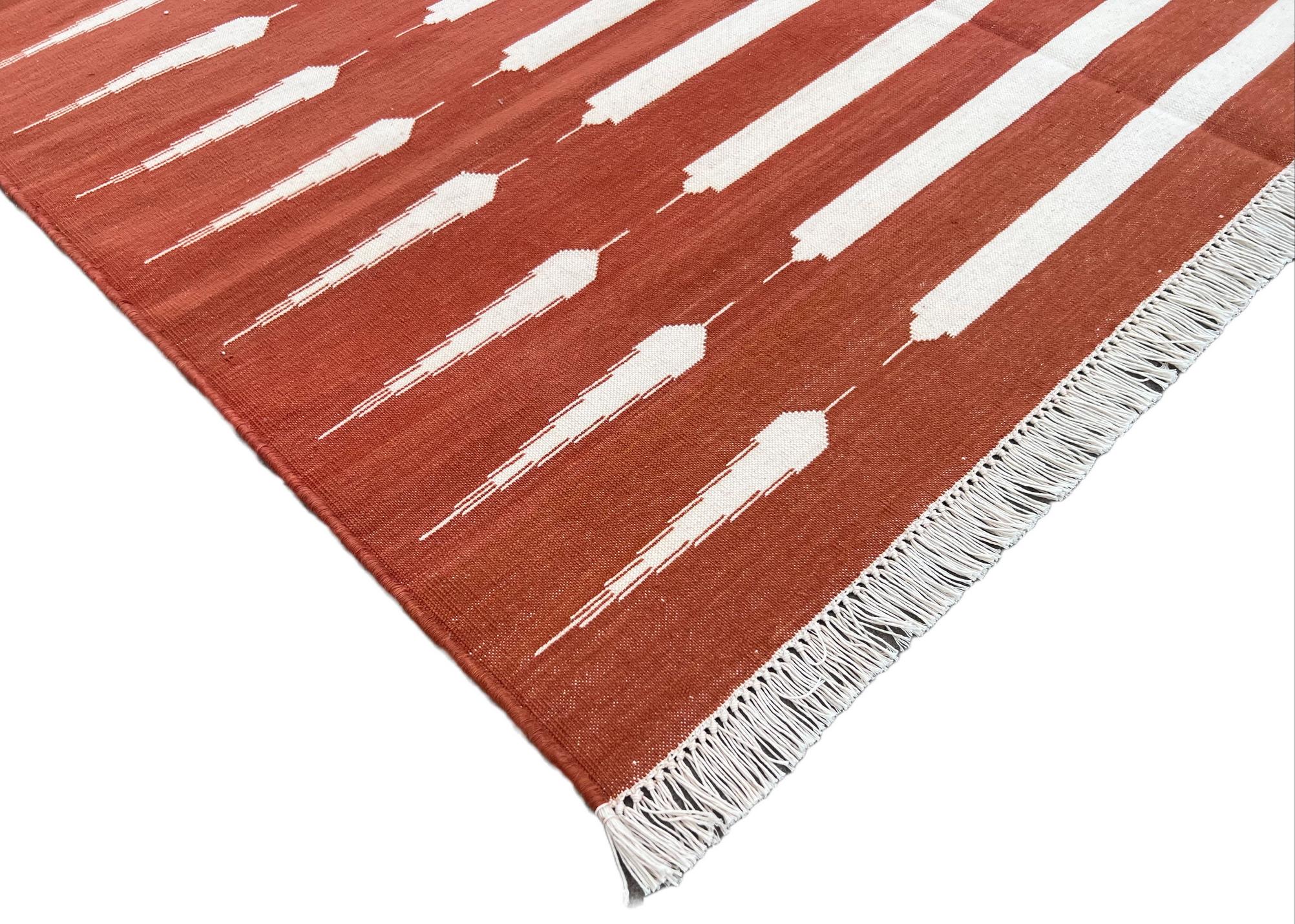 Hand-Woven Handmade Cotton Area Flat Weave Rug, 4x6 Tan And White Striped Indian Dhurrie For Sale