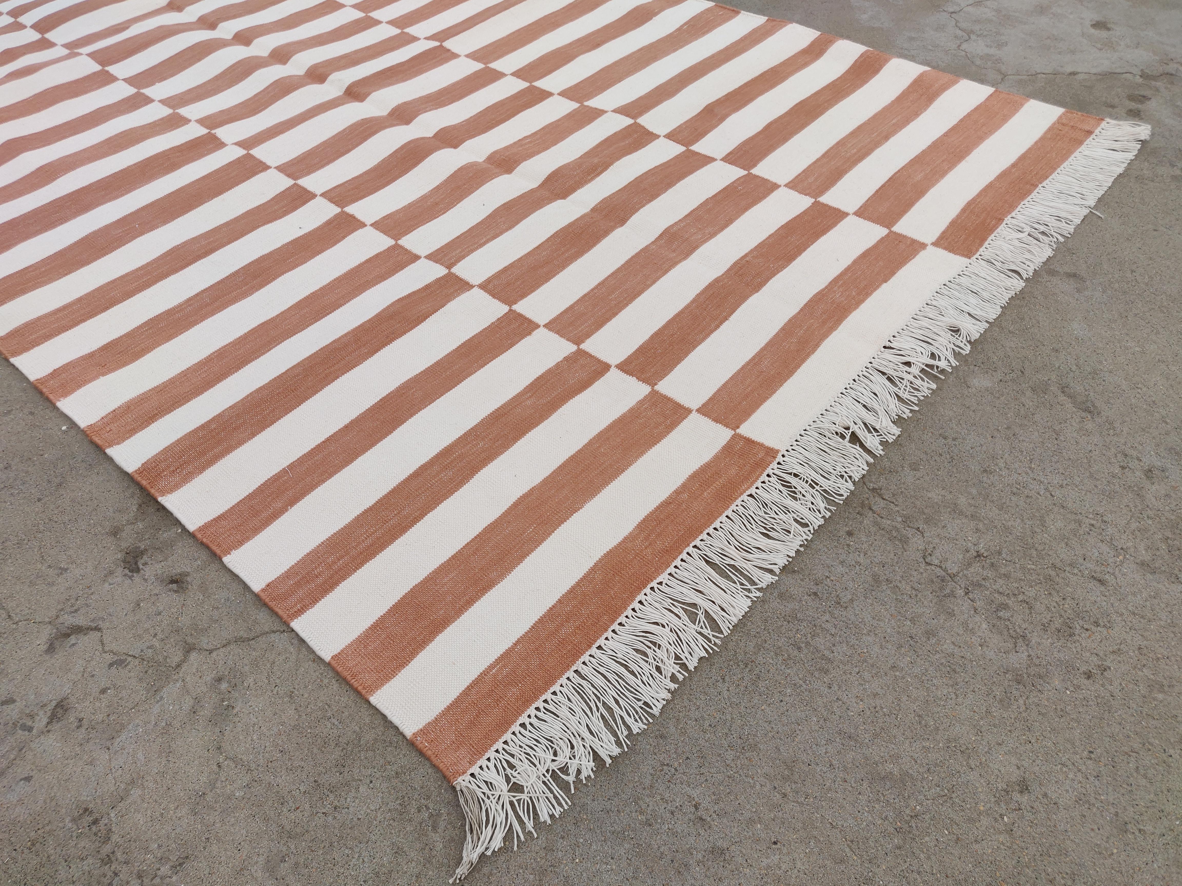 Hand-Woven Handmade Cotton Area Flat Weave Rug, 4x6 Tan And White Striped Indian Dhurrie For Sale
